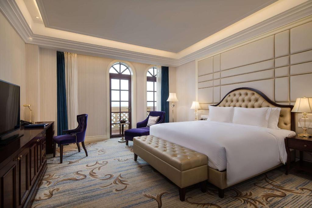 Radisson Blu Forest Manor Hotel, Shanghai Hongqiao Radisson Blu Forest Manor Hotel, Shanghai Hongqiao