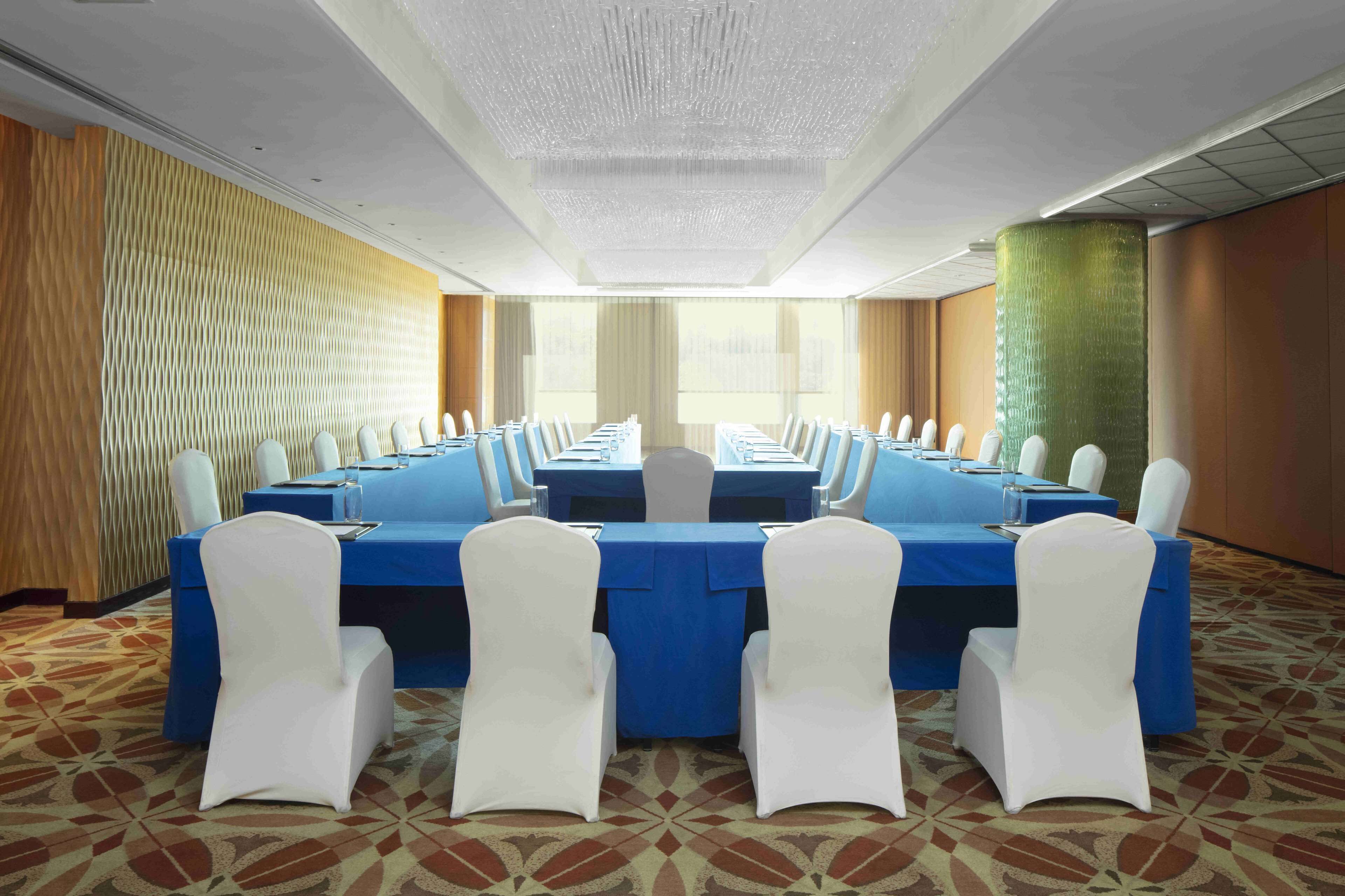Radisson Blu Shanghai New World Radisson Blu Shanghai New World