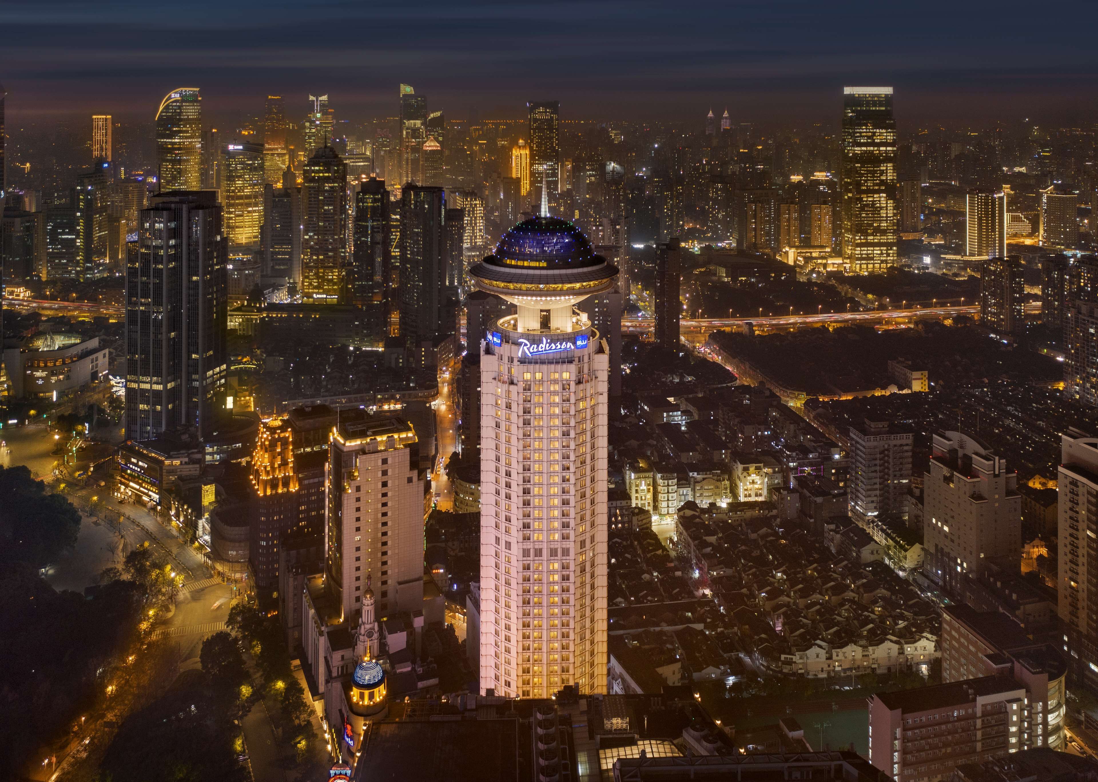 Radisson Blu Shanghai New World Radisson Blu Shanghai New World