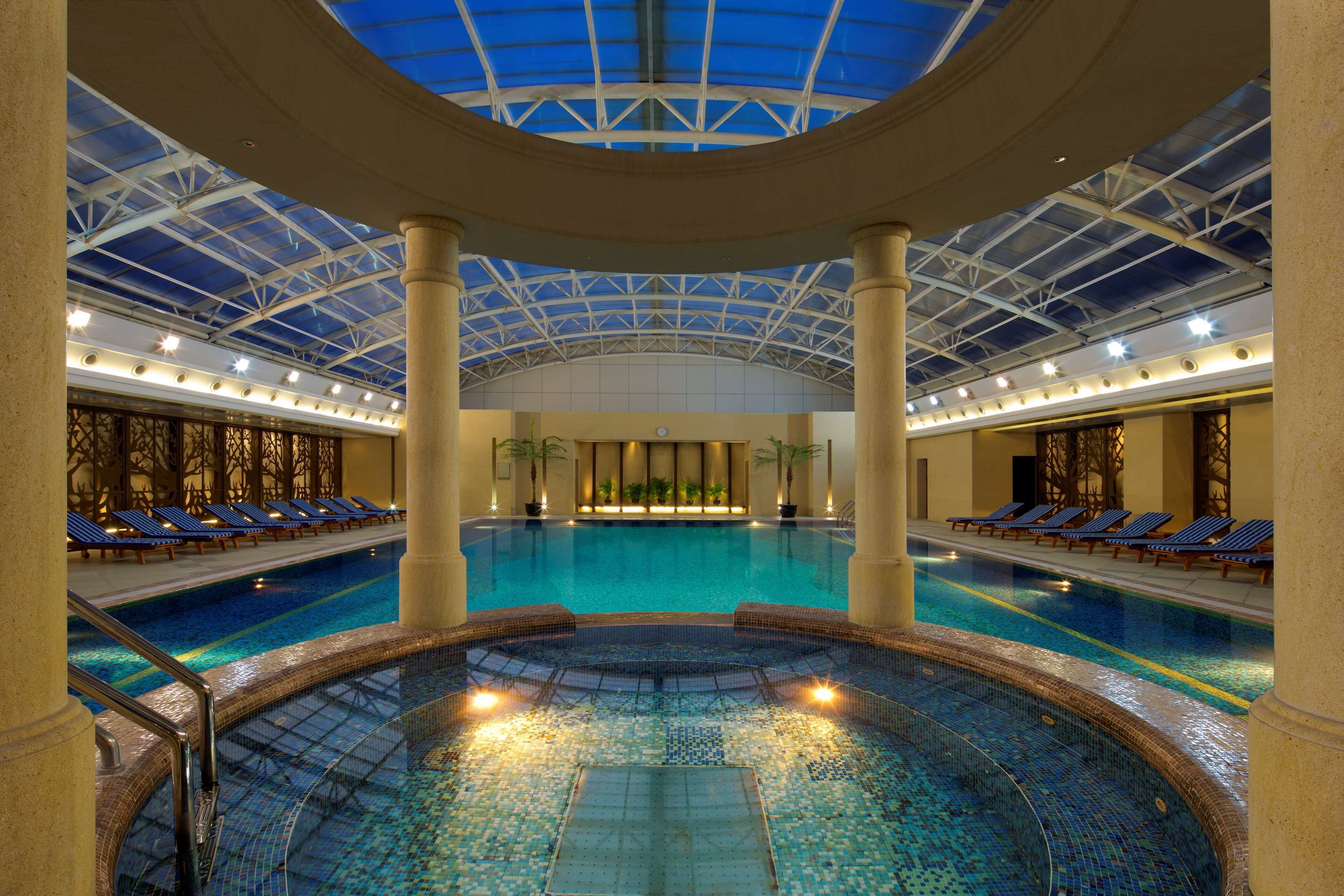 Radisson Blu Shanghai New World Radisson Blu Shanghai New World