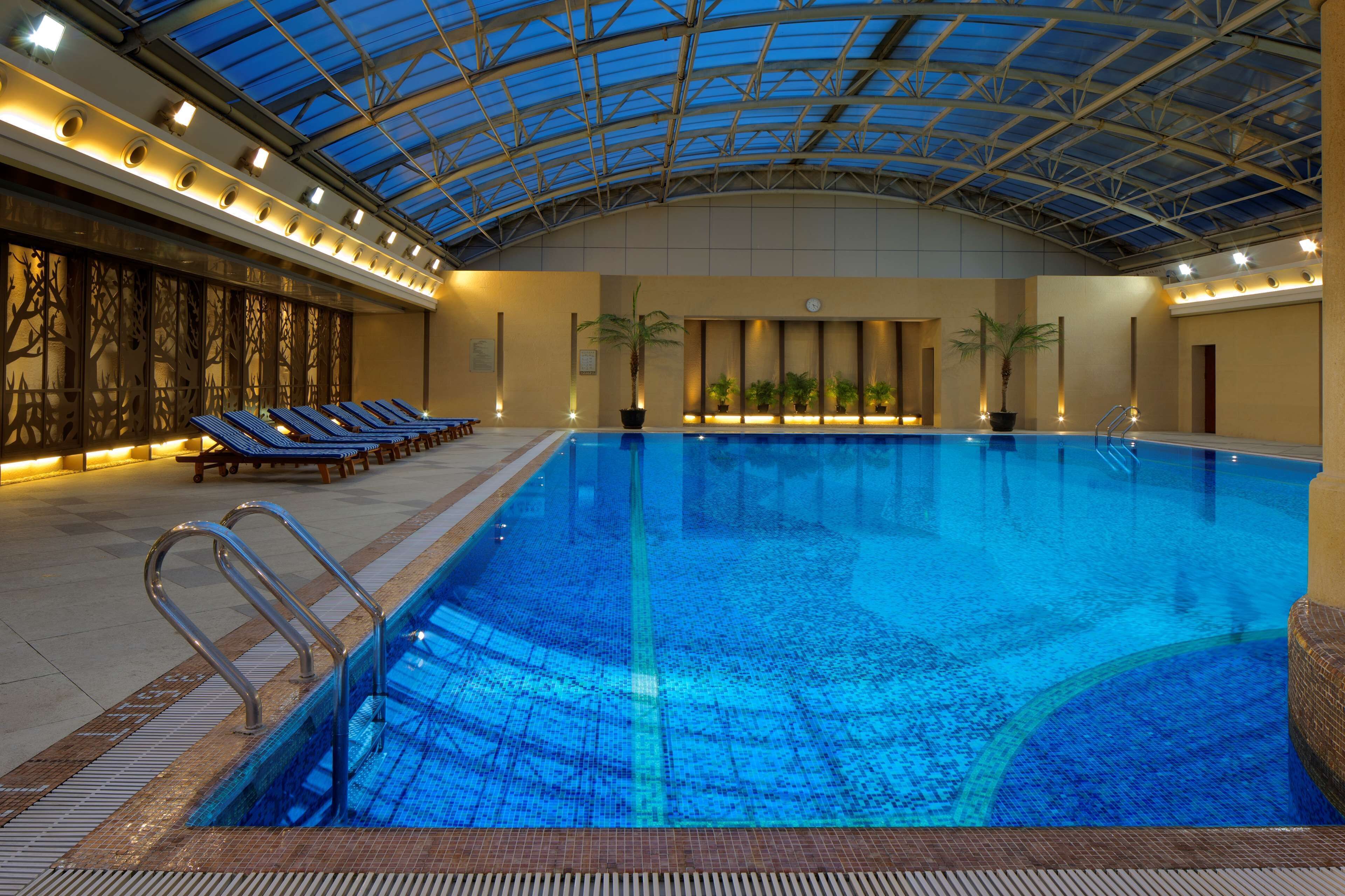 Radisson Blu Shanghai New World Radisson Blu Shanghai New World