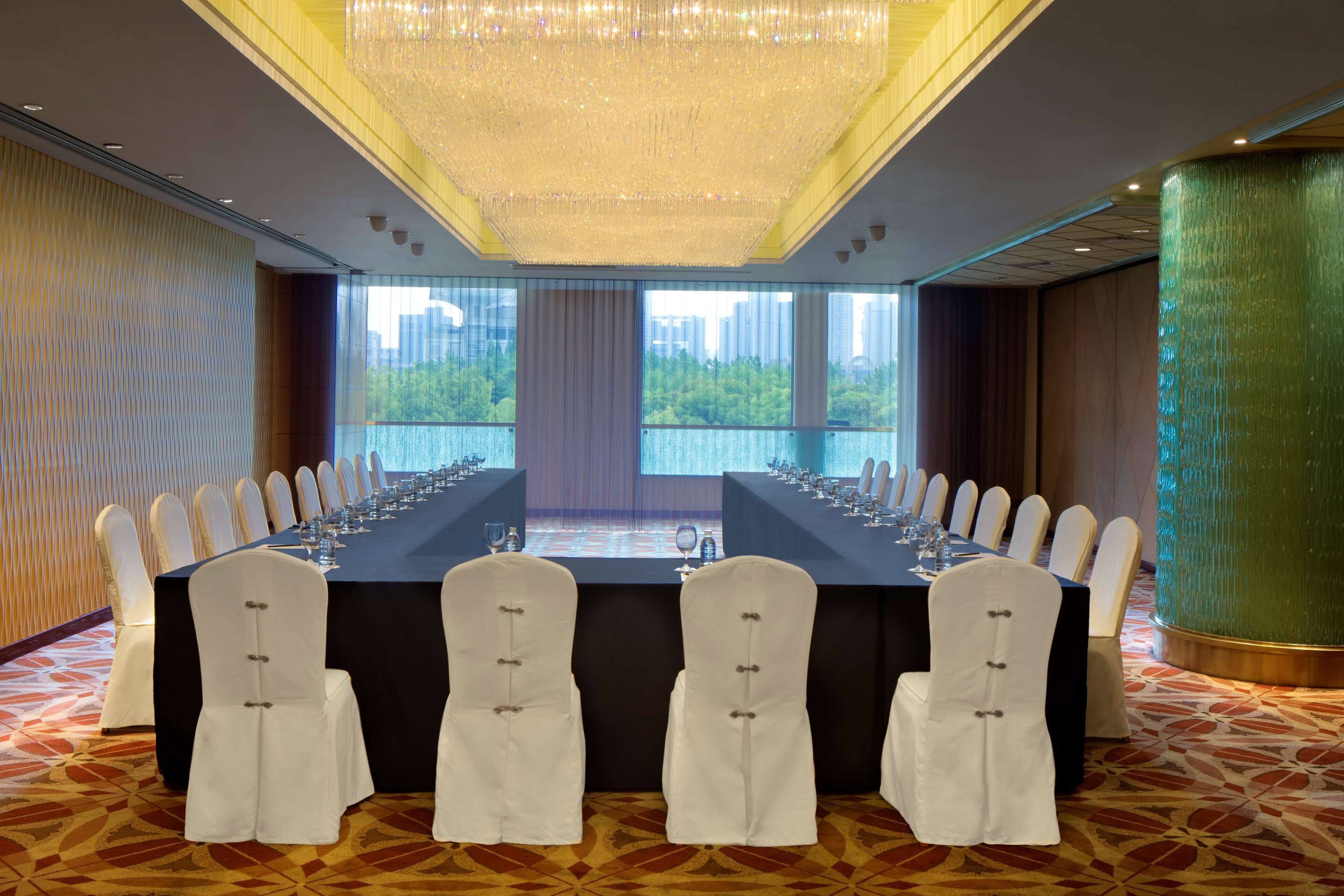 Radisson Blu Shanghai New World Radisson Blu Shanghai New World