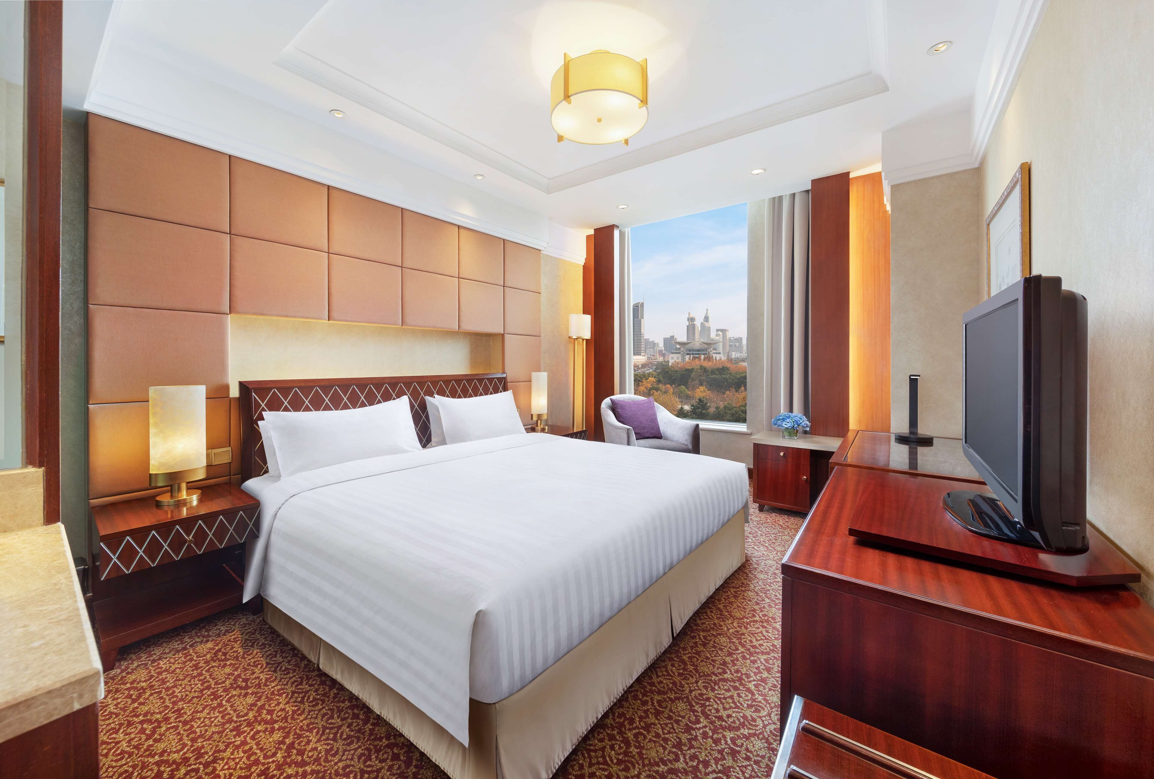 Radisson Blu Shanghai New World Radisson Blu Shanghai New World