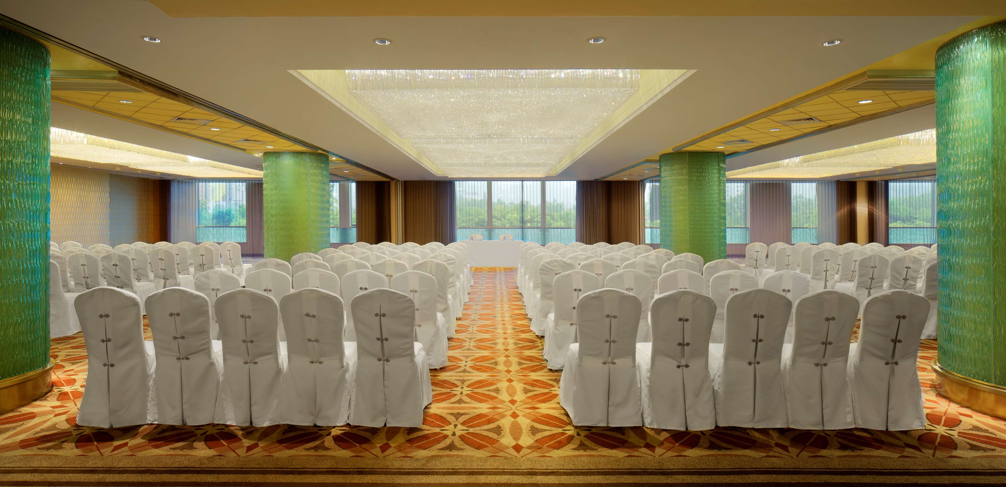 Radisson Blu Shanghai New World Radisson Blu Shanghai New World