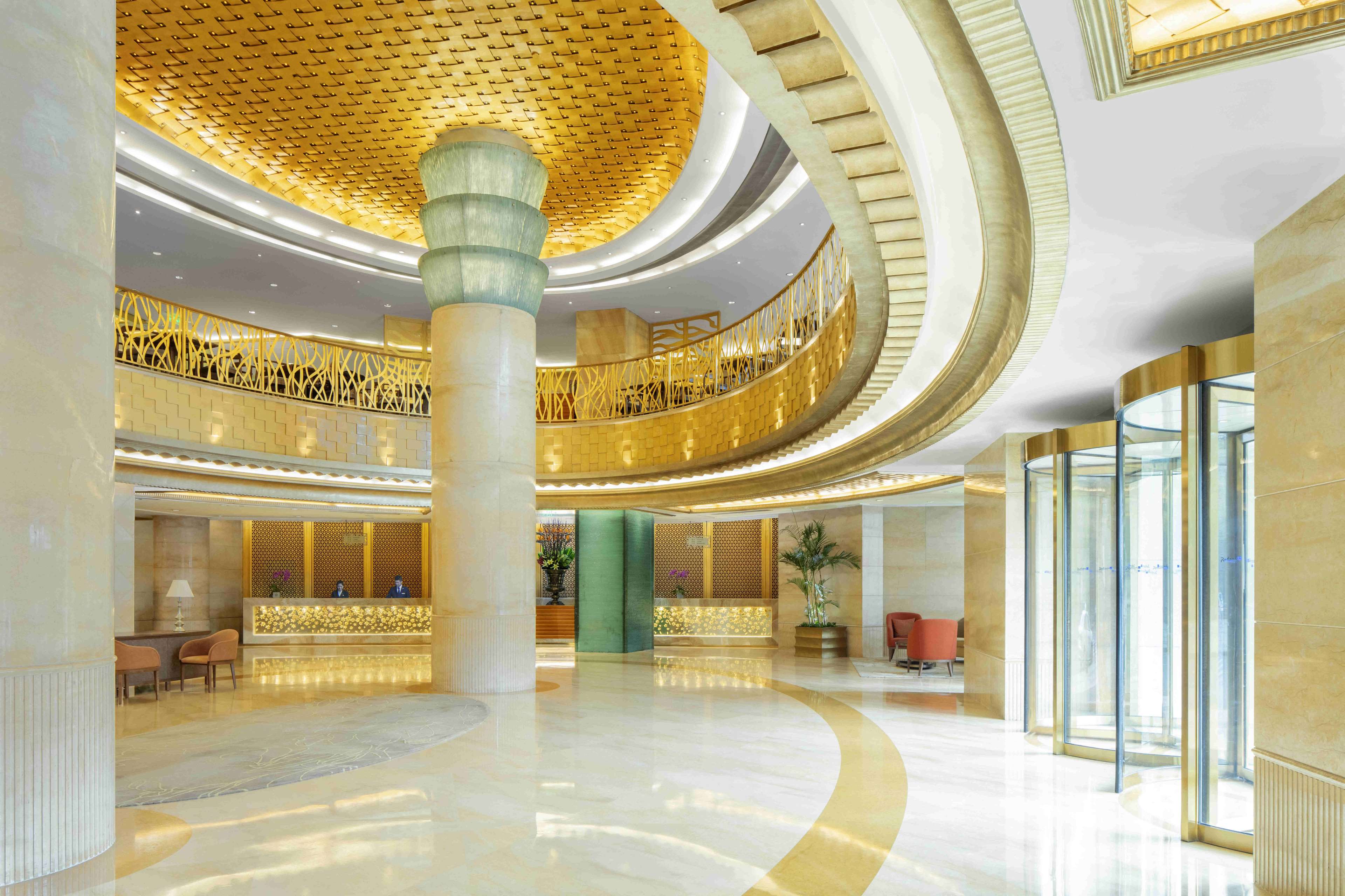 Radisson Blu Shanghai New World Radisson Blu Shanghai New World