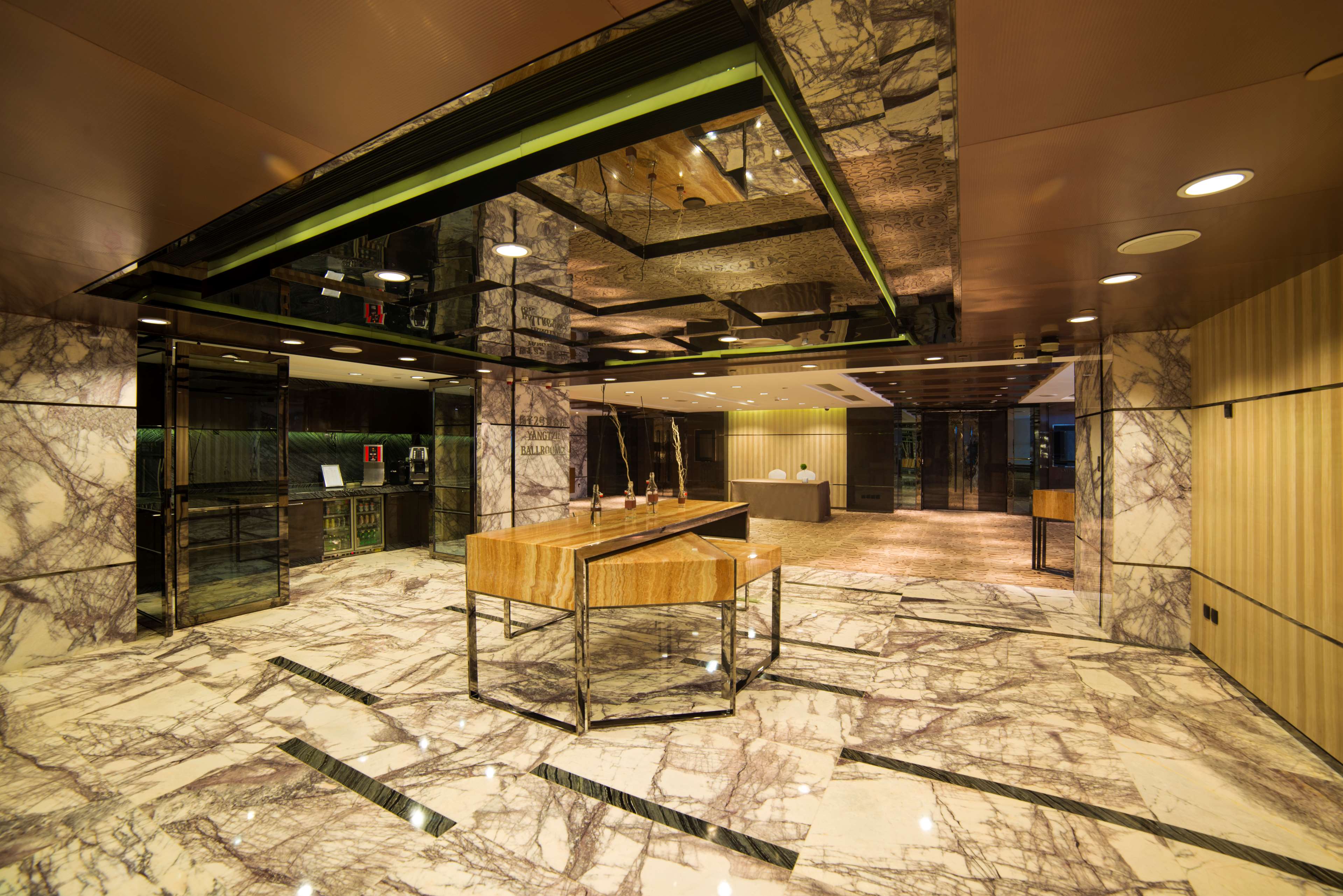 Radisson Collection Hotel, Yangtze Shanghai Radisson Collection Hotel, Yangtze Shanghai