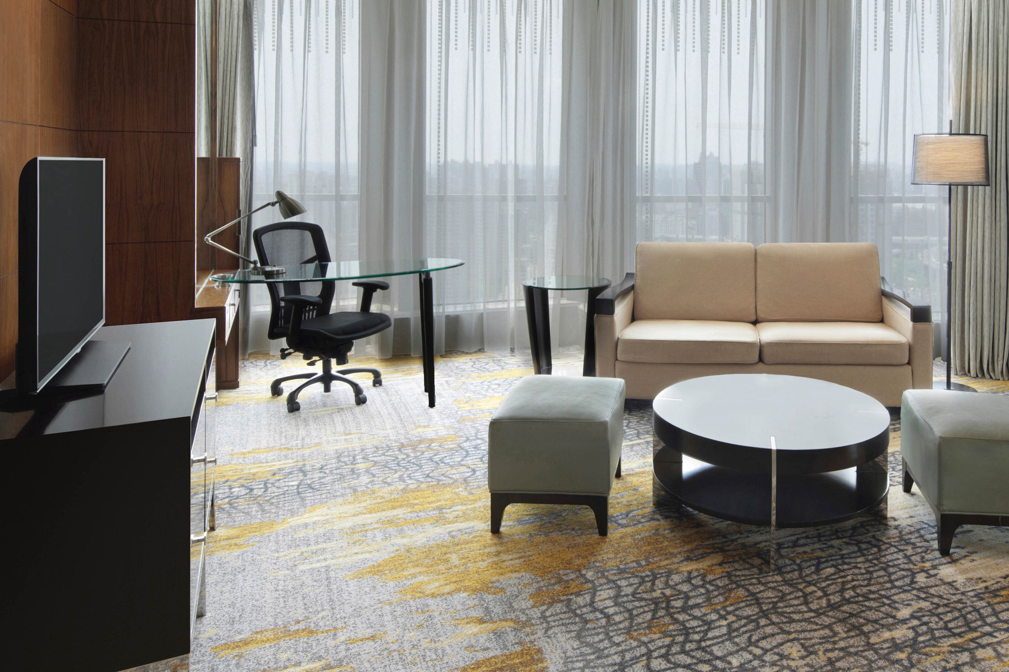 Sheraton Grand Shanghai Pudong Hotel & Residences Sheraton Grand Shanghai Pudong Hotel & Residences