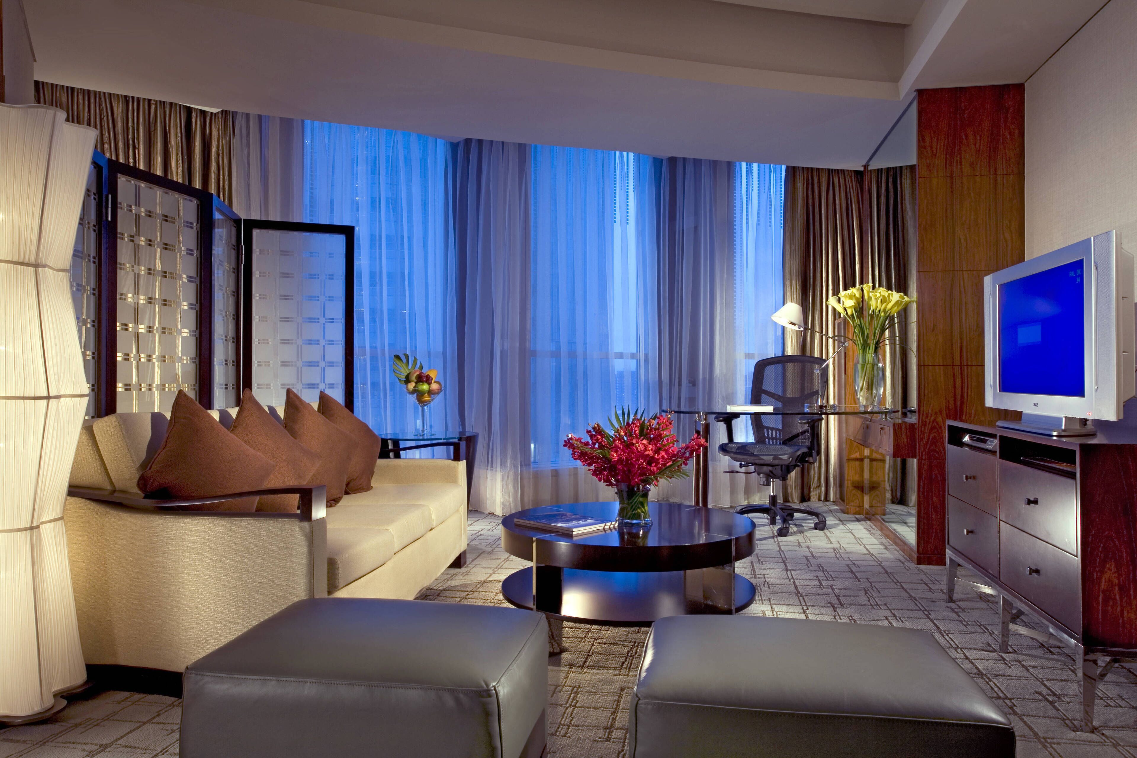 Sheraton Grand Shanghai Pudong Hotel & Residences Sheraton Grand Shanghai Pudong Hotel & Residences