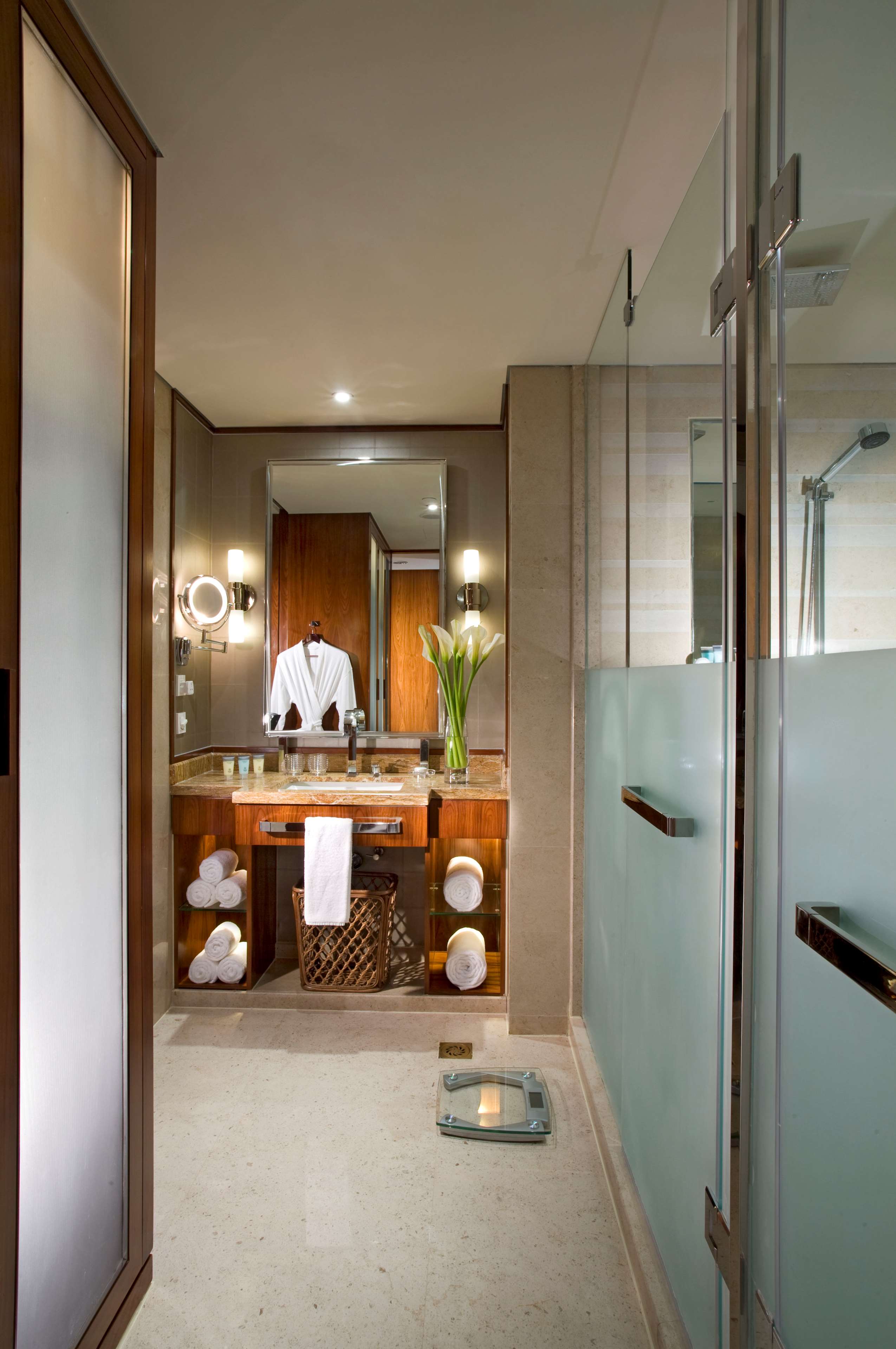 Sheraton Grand Shanghai Pudong Hotel & Residences Sheraton Grand Shanghai Pudong Hotel & Residences