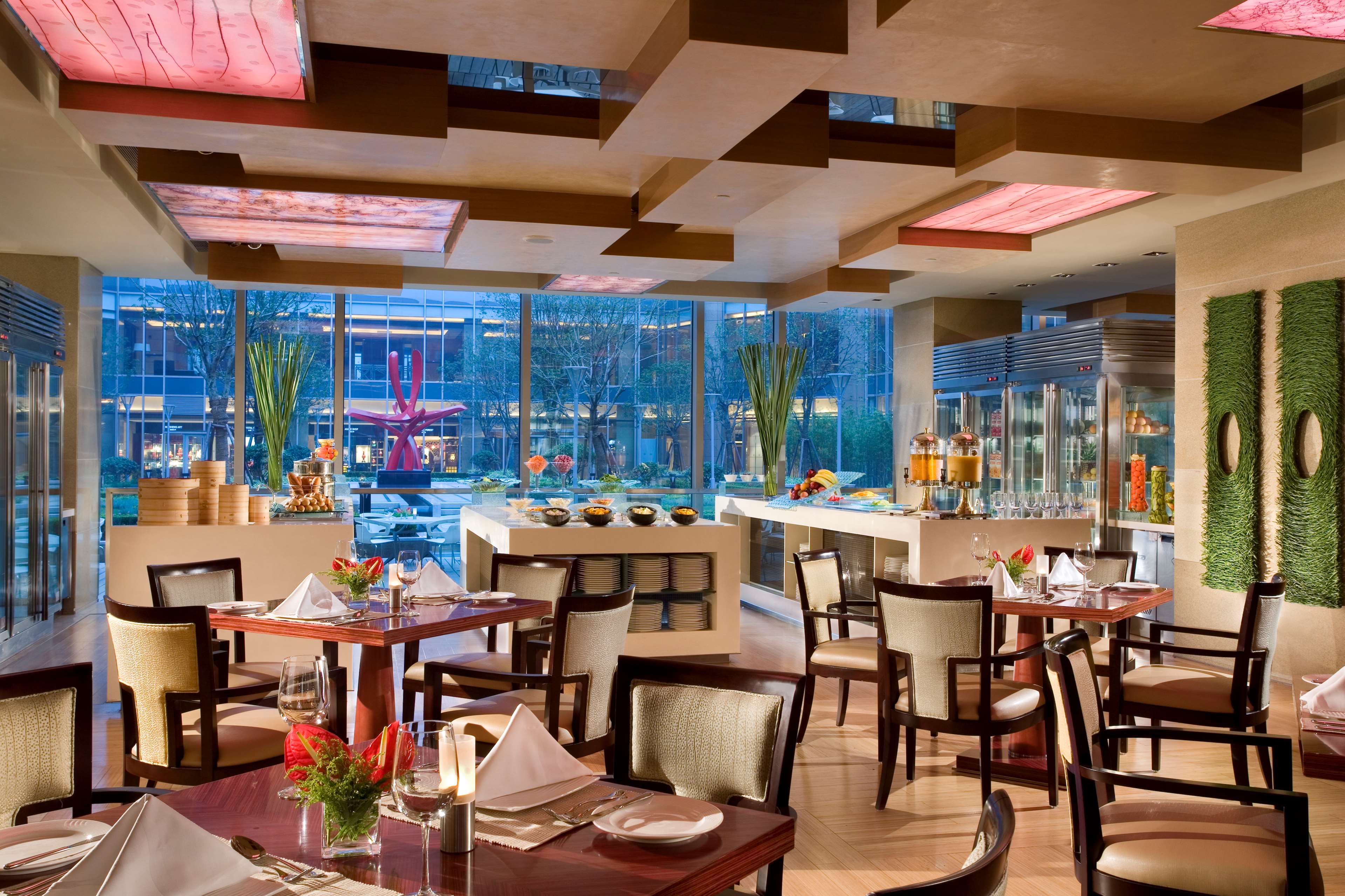 Sheraton Grand Shanghai Pudong Hotel & Residences Sheraton Grand Shanghai Pudong Hotel & Residences