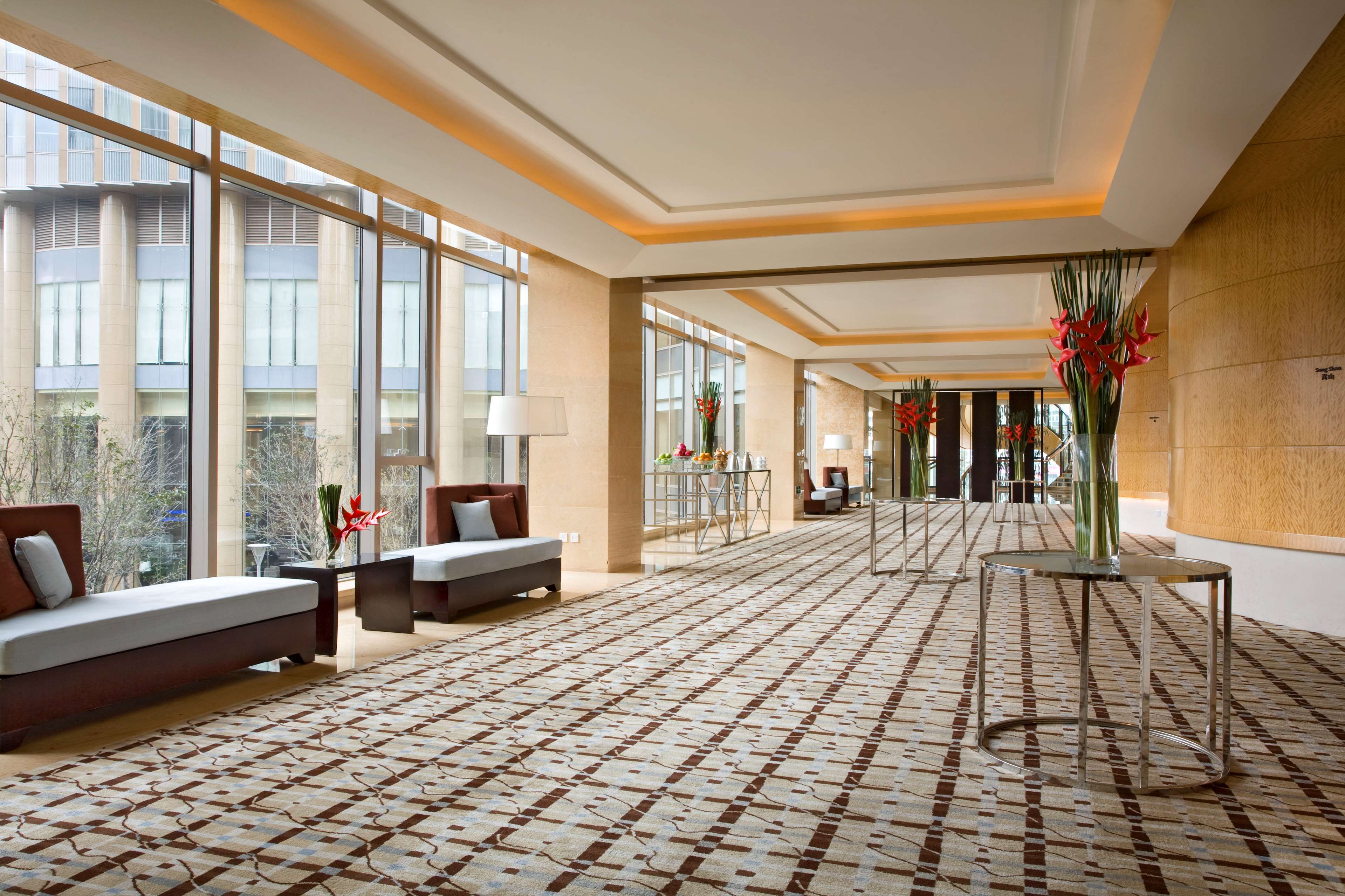 Sheraton Grand Shanghai Pudong Hotel & Residences Sheraton Grand Shanghai Pudong Hotel & Residences
