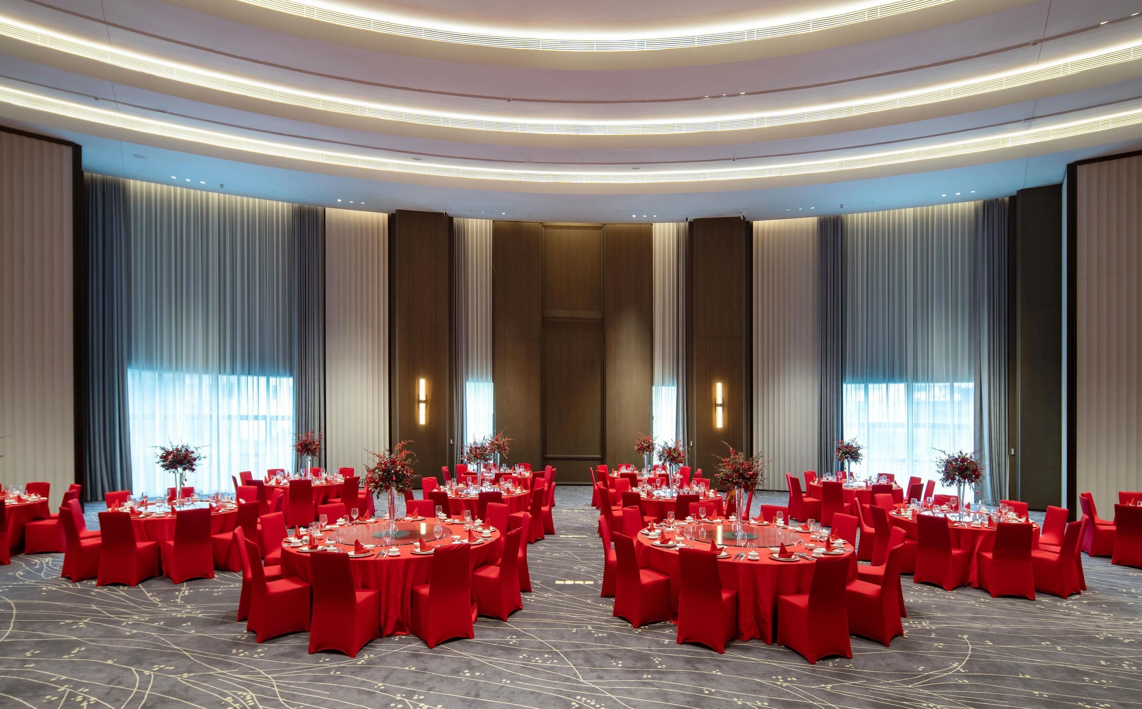 Yuexiu Hotel Guangzhou, Curio Collection by Hilton