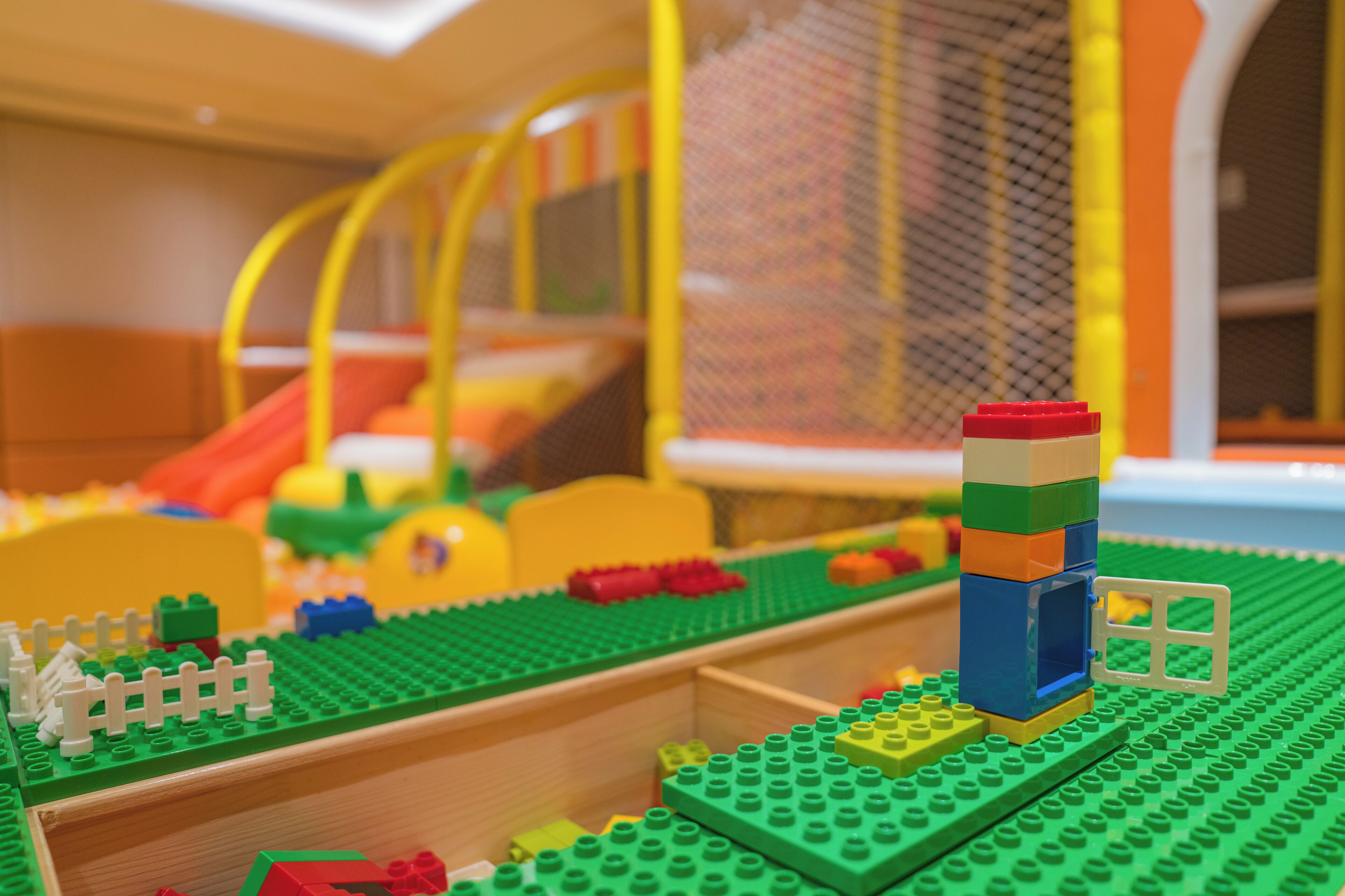 Yuexiu Hotel Guangzhou, Curio Collection by Hilton