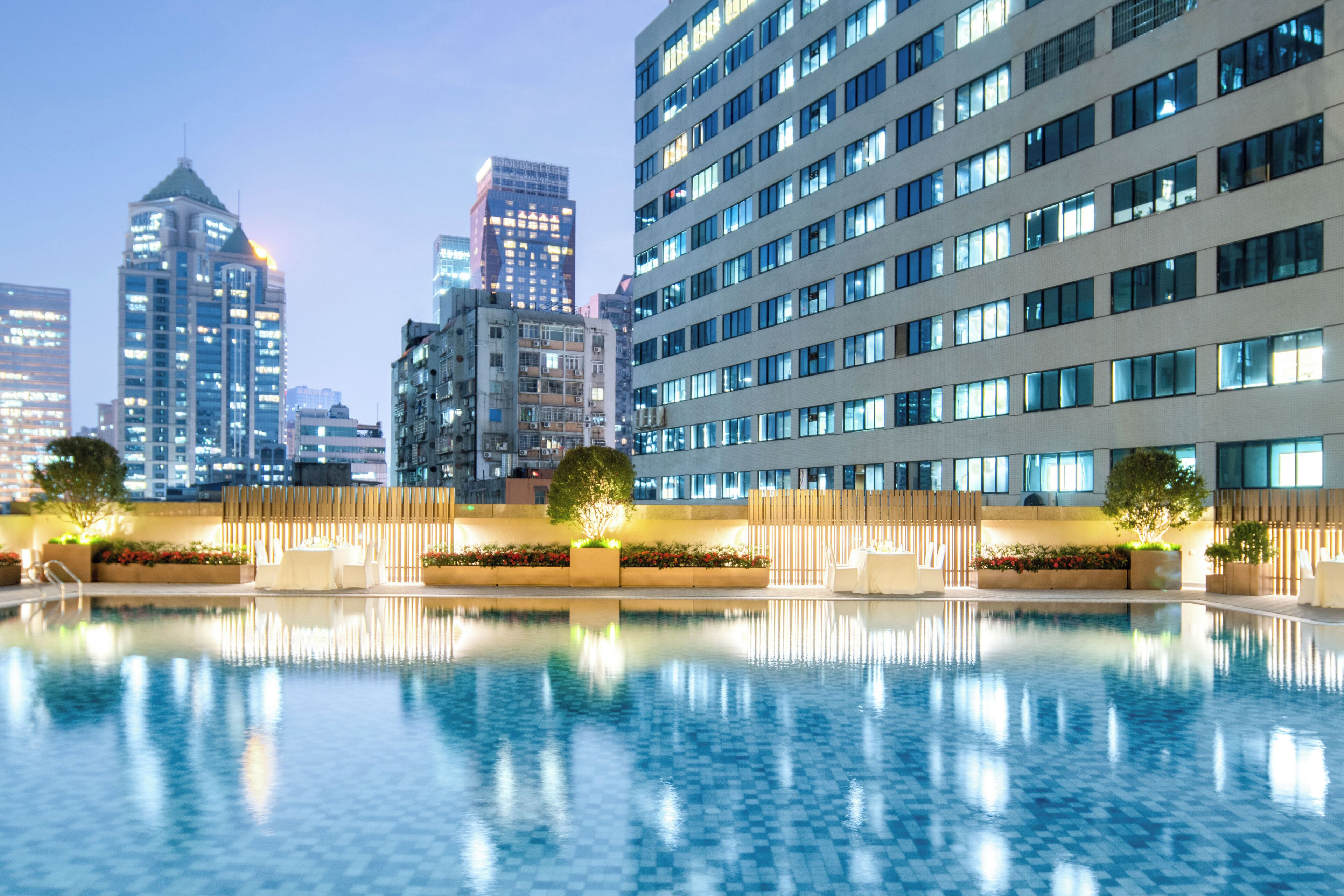 Yuexiu Hotel Guangzhou, Curio Collection by Hilton