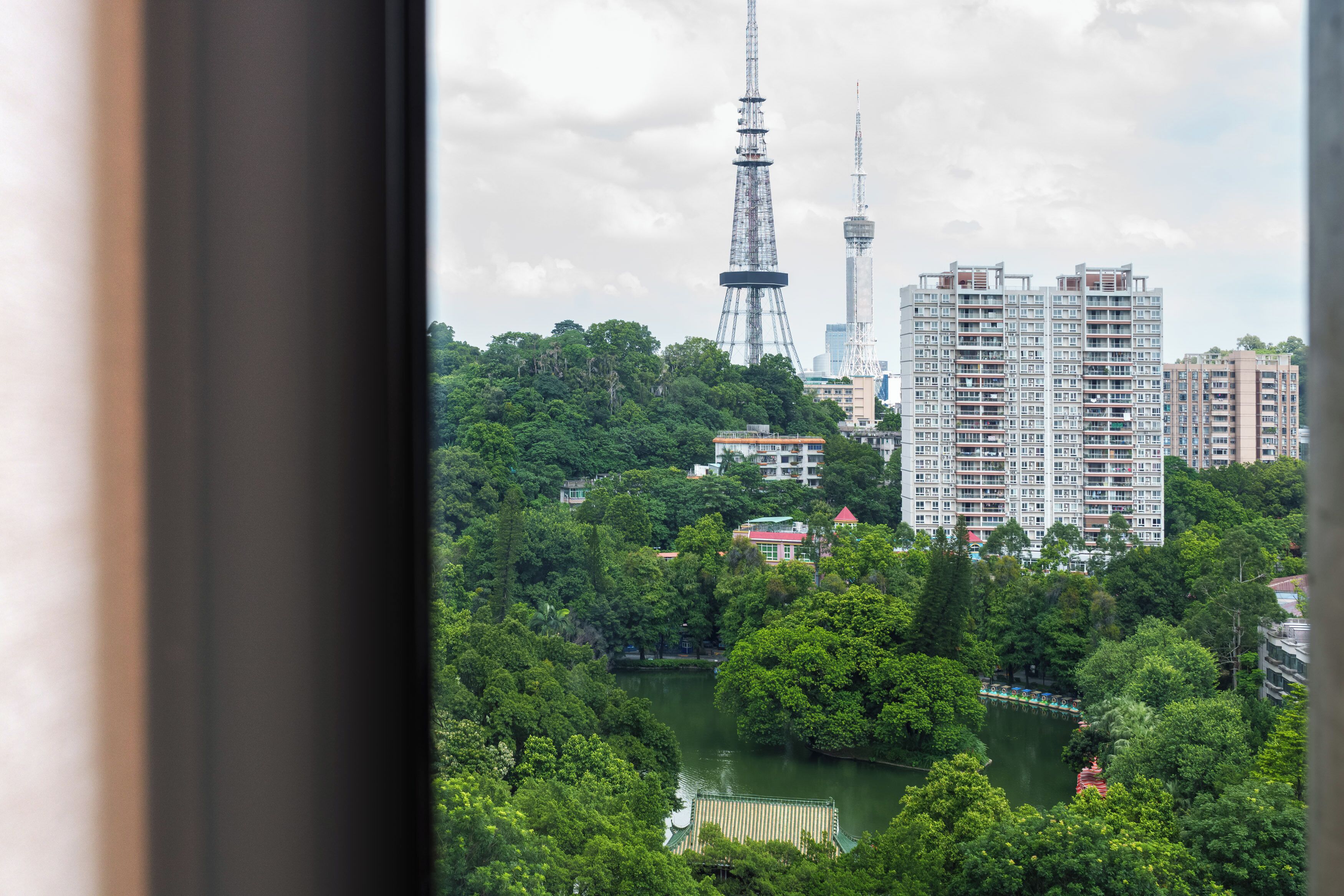 Yuexiu Hotel Guangzhou, Curio Collection by Hilton