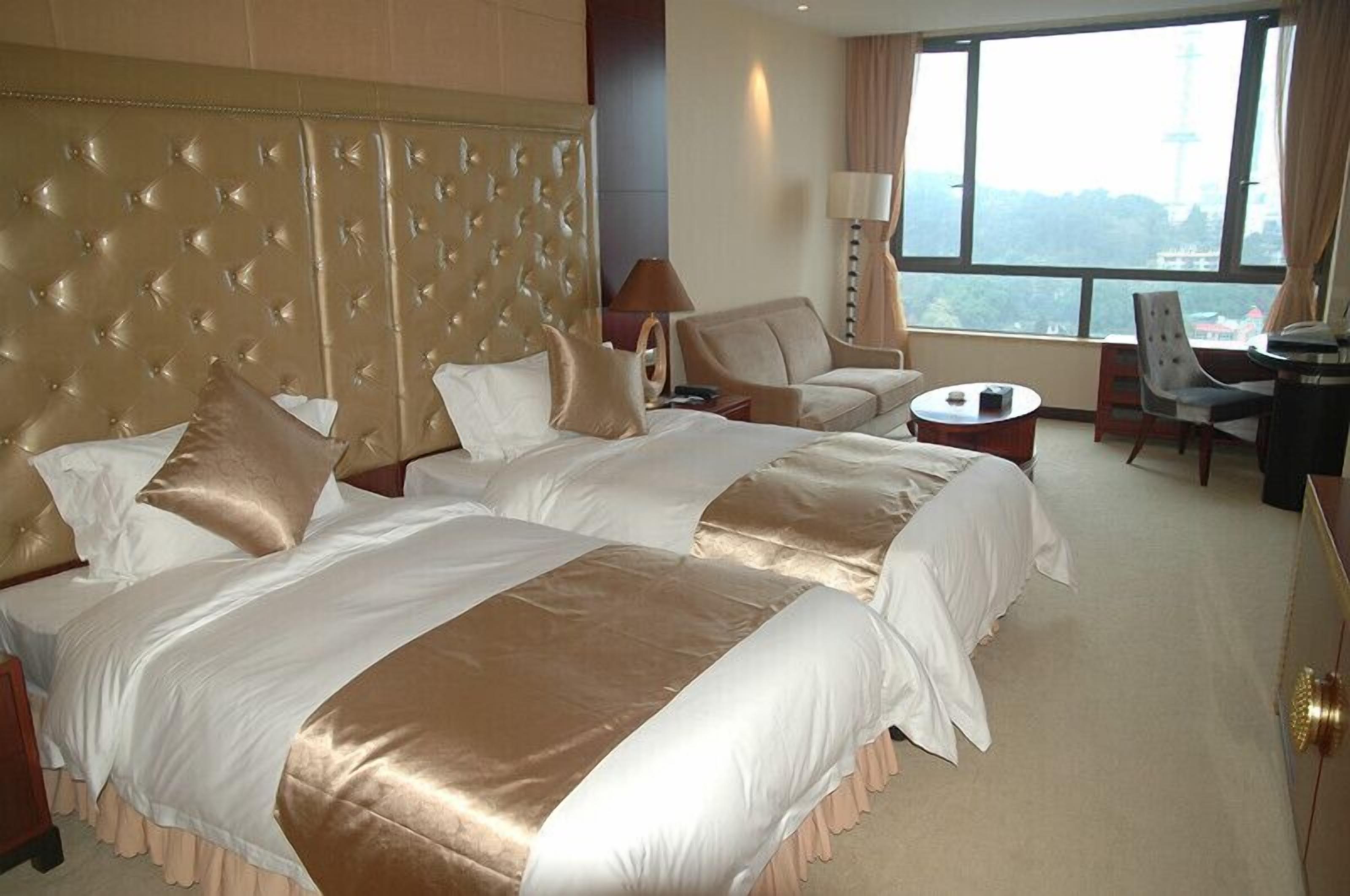 Yuexiu Hotel Guangzhou, Curio Collection by Hilton