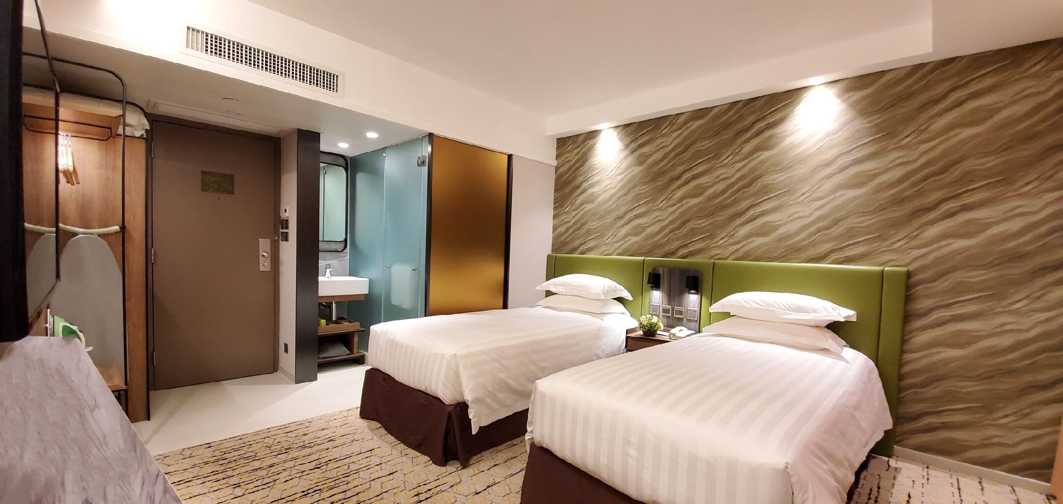 Wharney Guang Dong Hotel Wharney Guang Dong Hotel
