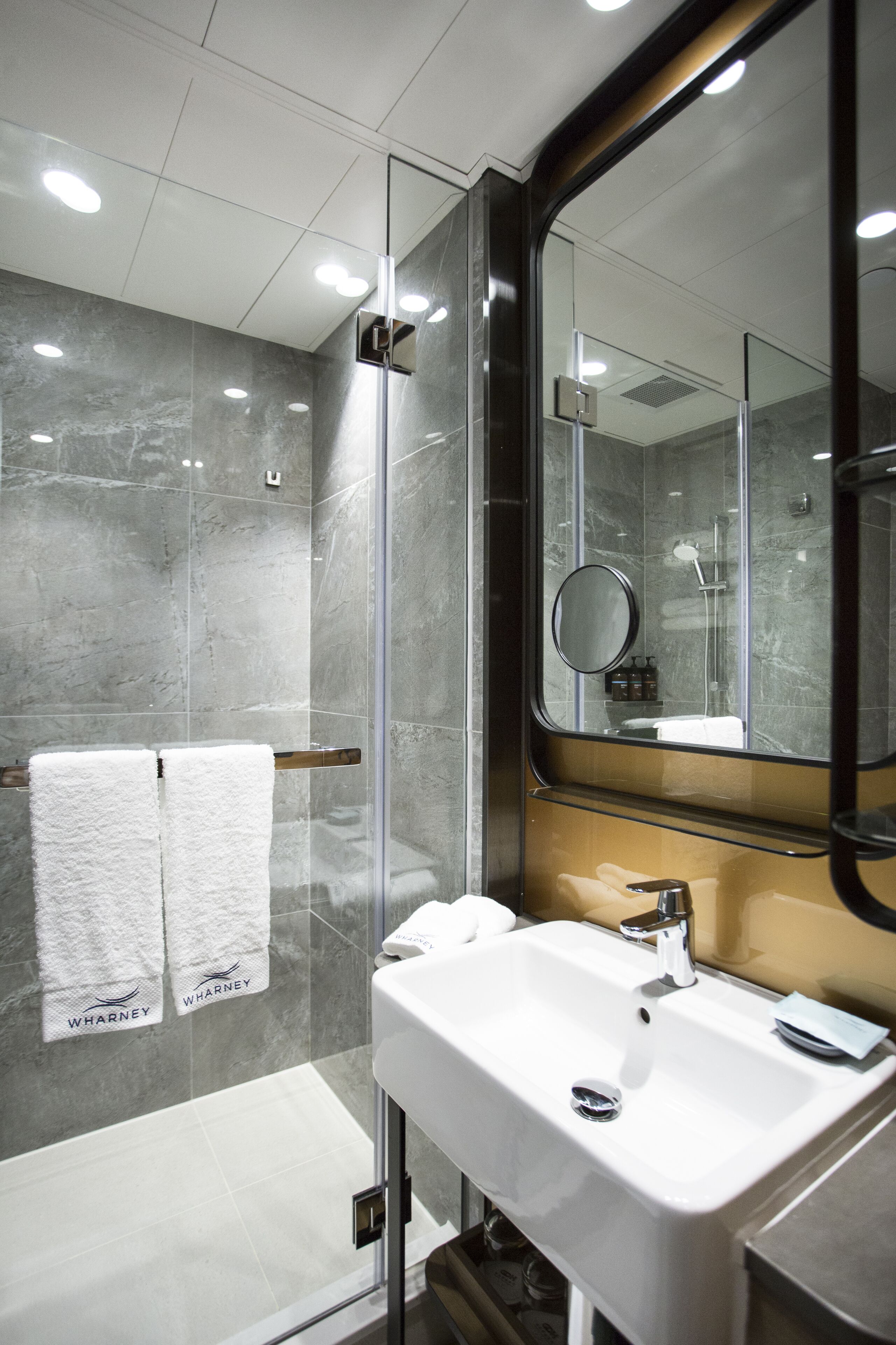 Wharney Guang Dong Hotel Wharney Guang Dong Hotel