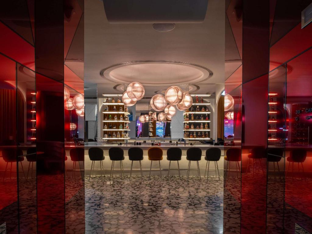 Mondrian Hong Kong Mondrian Hong Kong