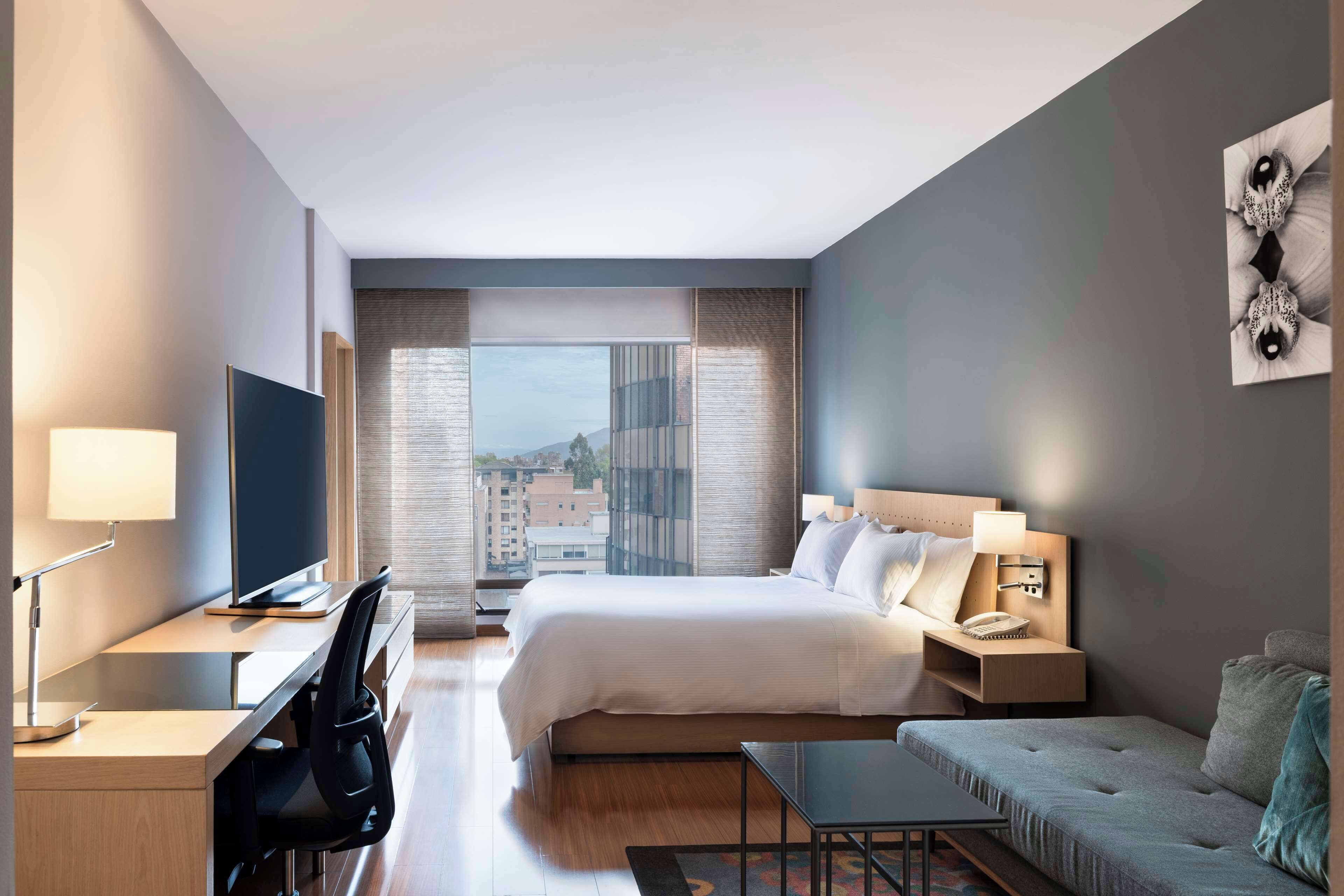 DoubleTree by Hilton Bogota Calle 100