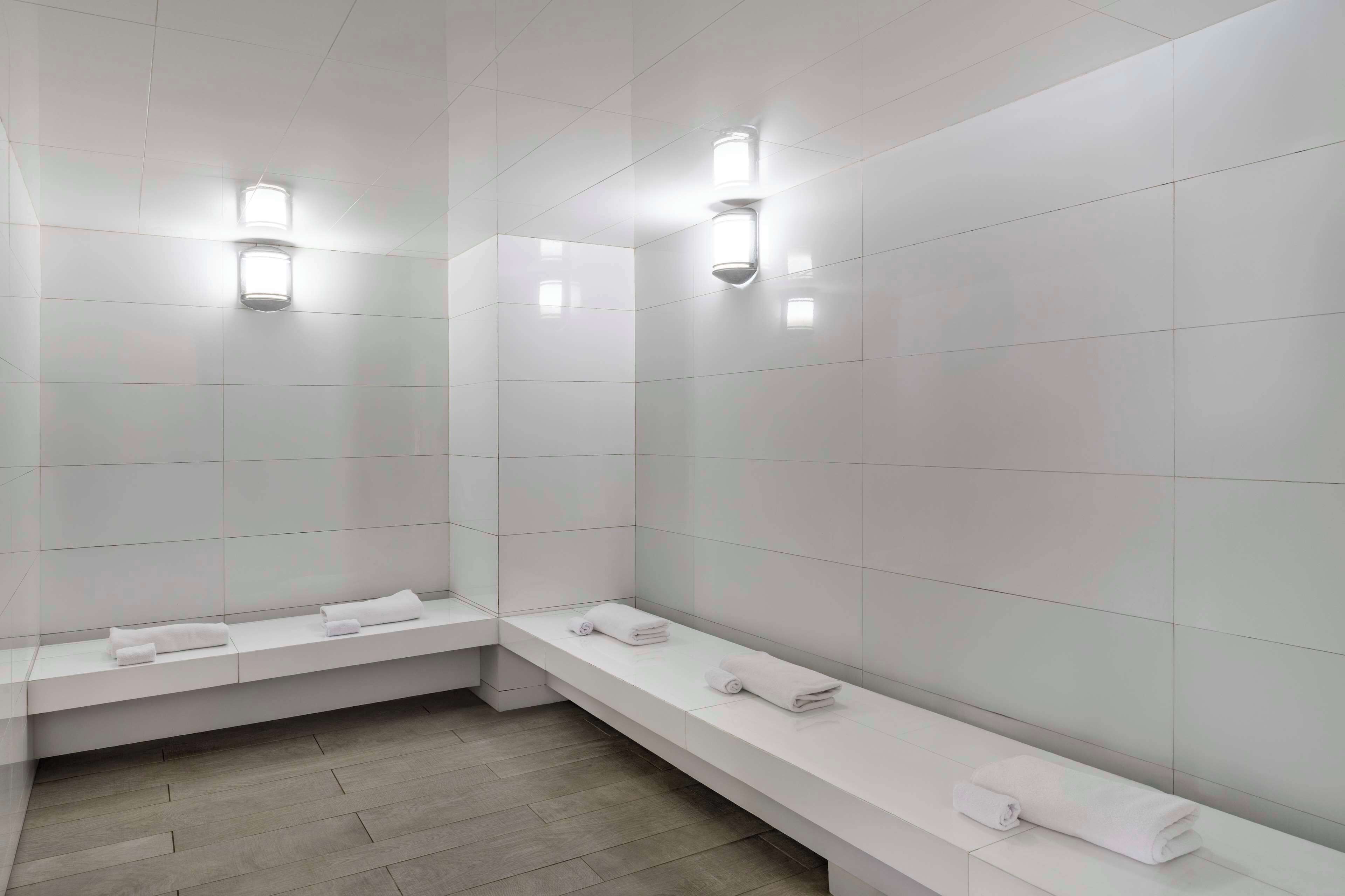 DoubleTree by Hilton Bogota Calle 100