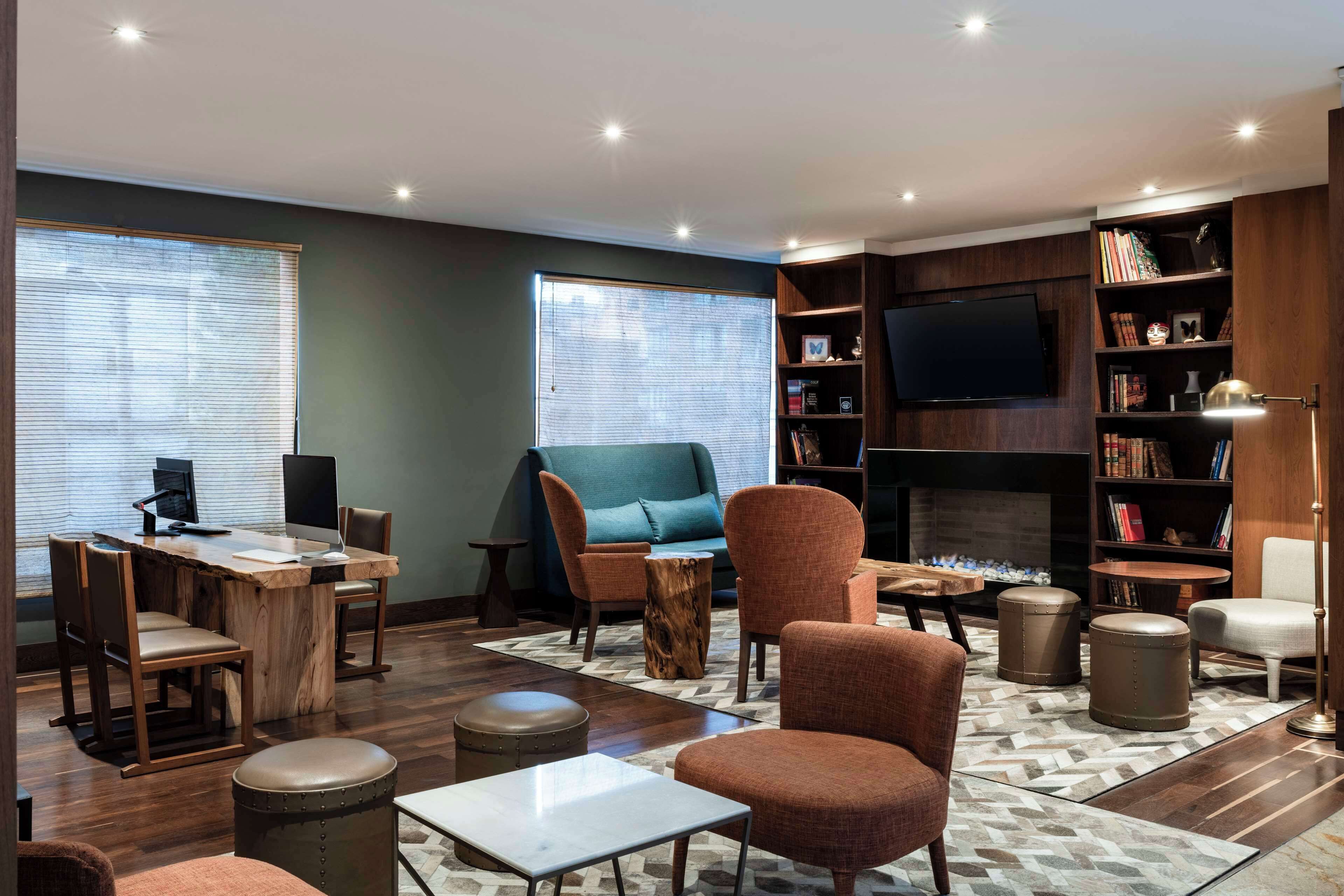 DoubleTree by Hilton Bogota Calle 100