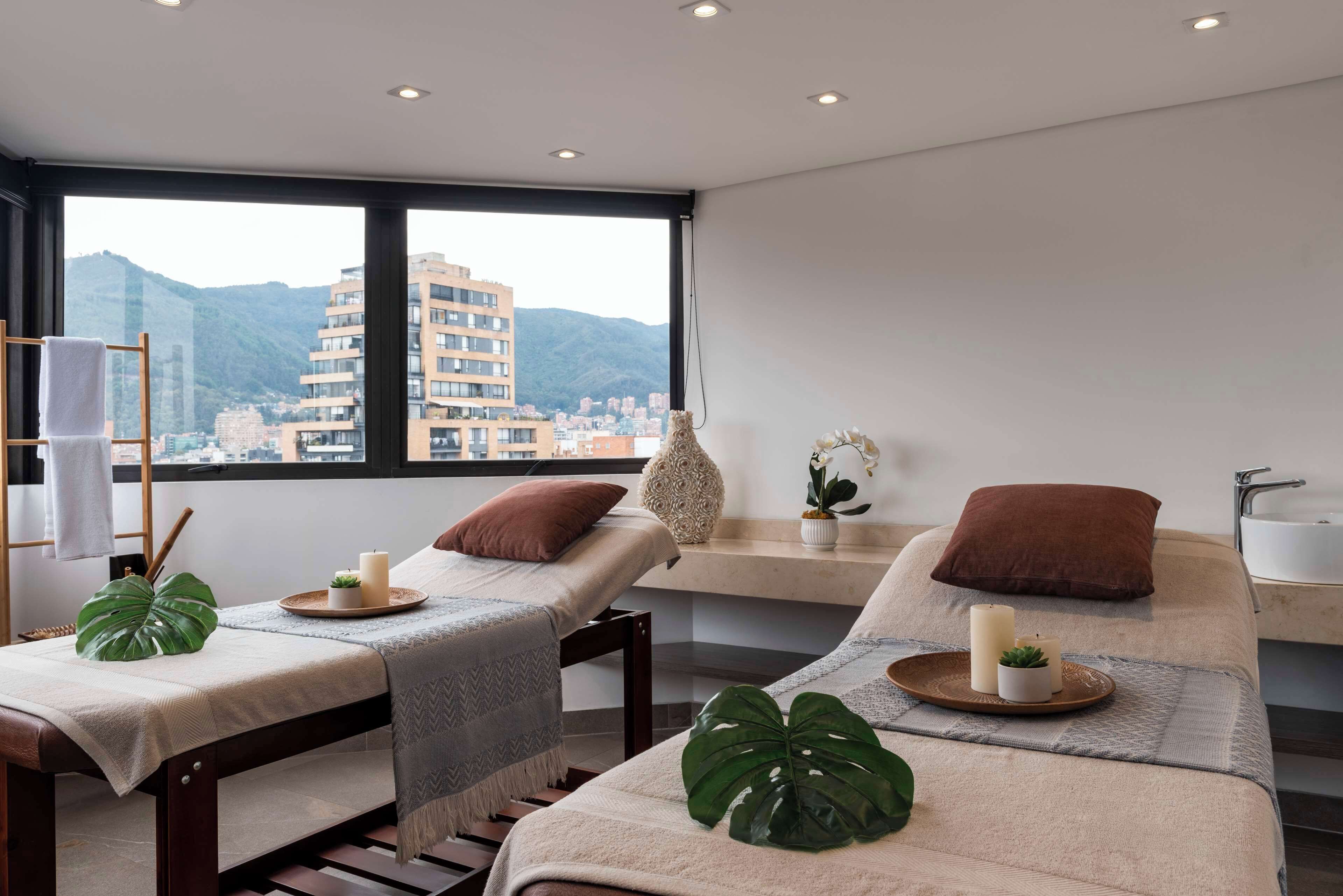 DoubleTree by Hilton Bogota Calle 100