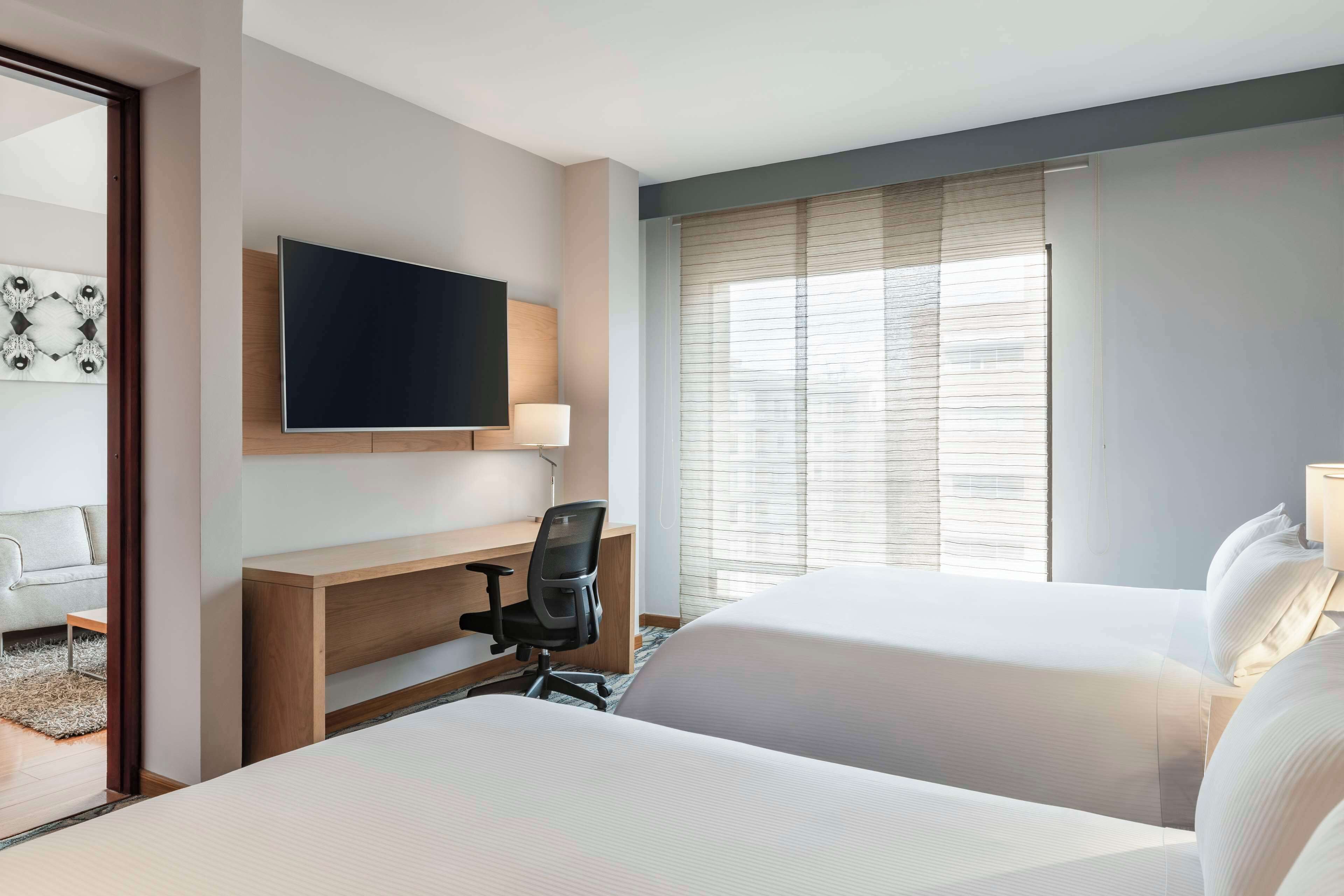 DoubleTree by Hilton Bogota Calle 100