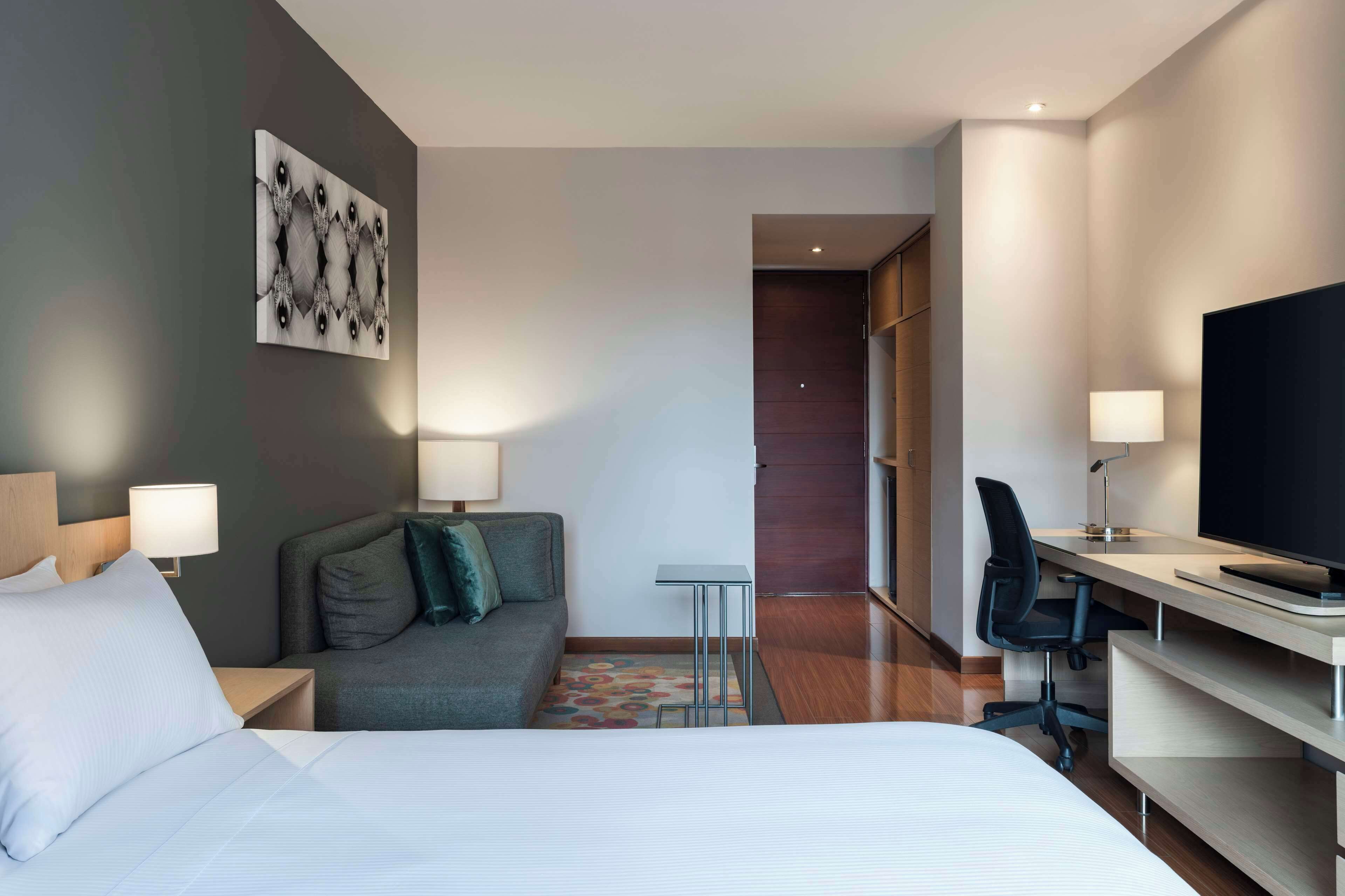 DoubleTree by Hilton Bogota Calle 100