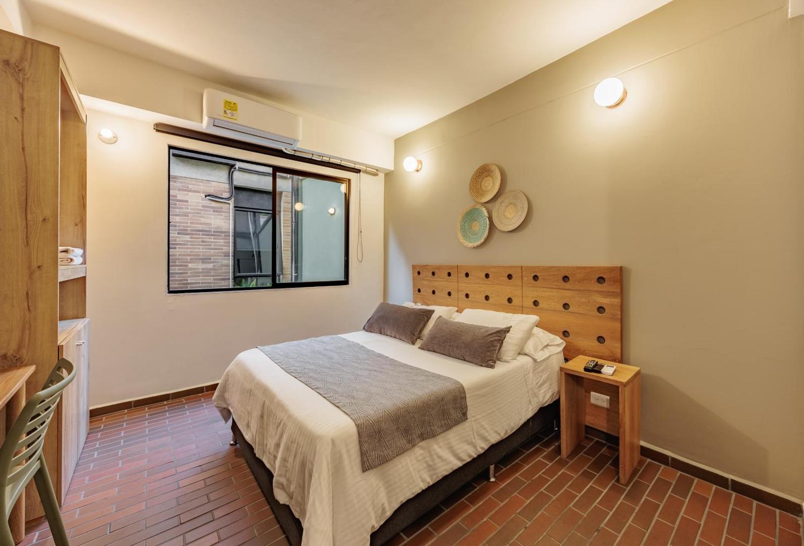 The Somos Flats Laureles