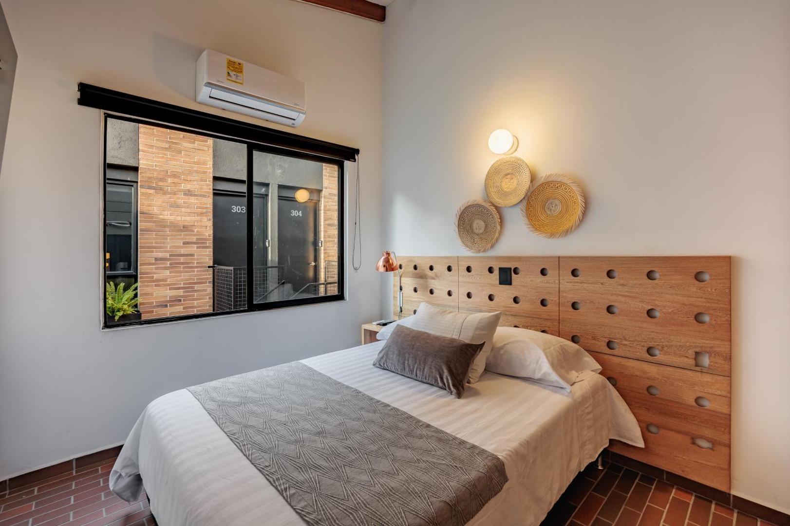 The Somos Flats Laureles