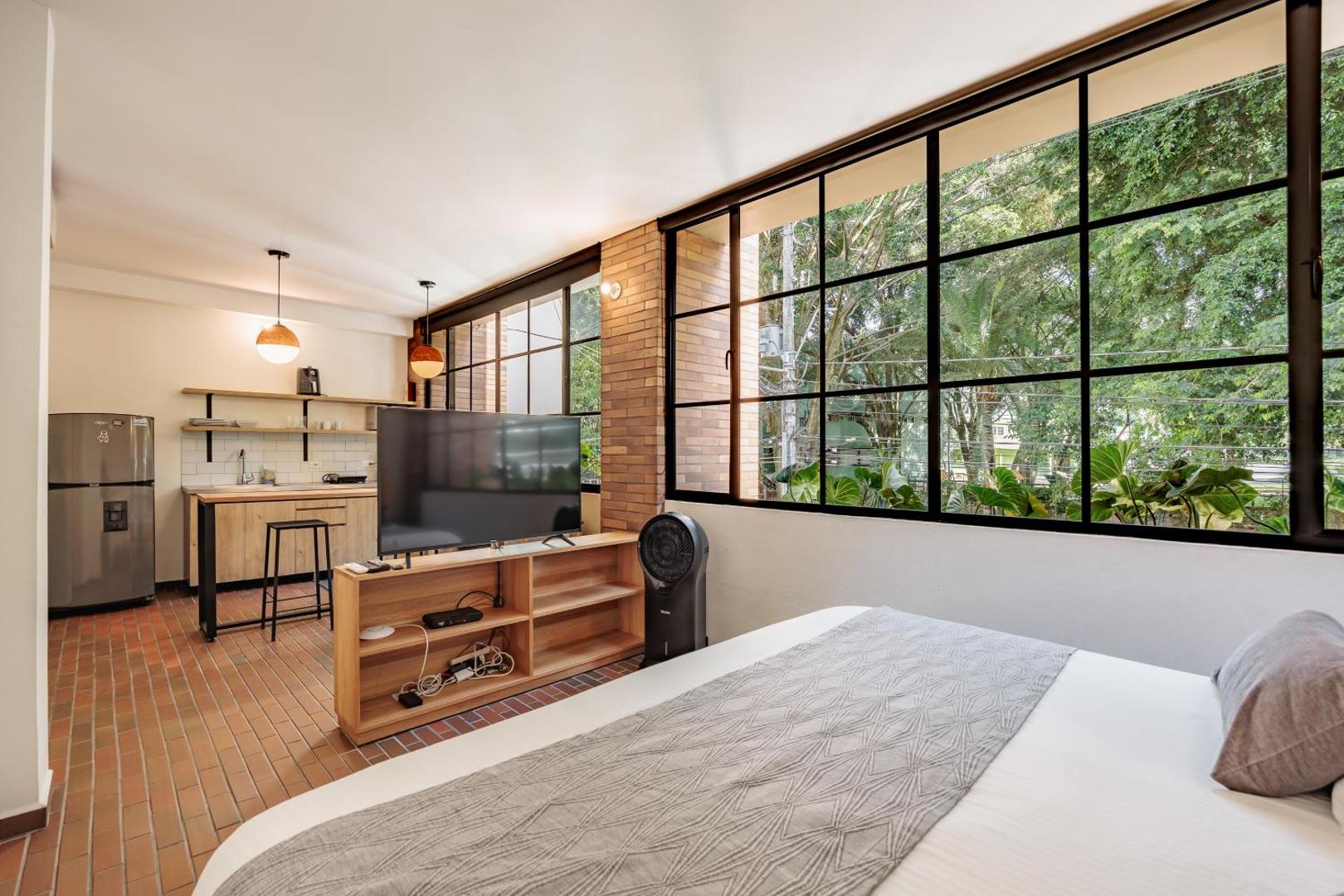 The Somos Flats Laureles