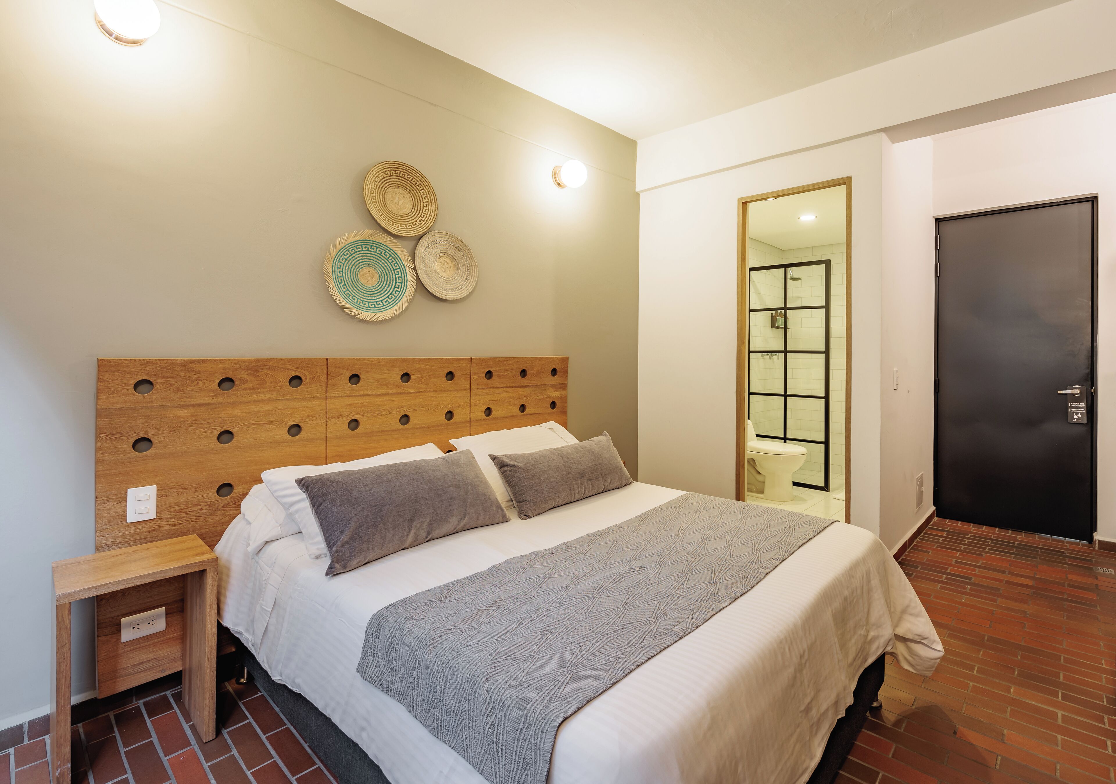 The Somos Flats Laureles