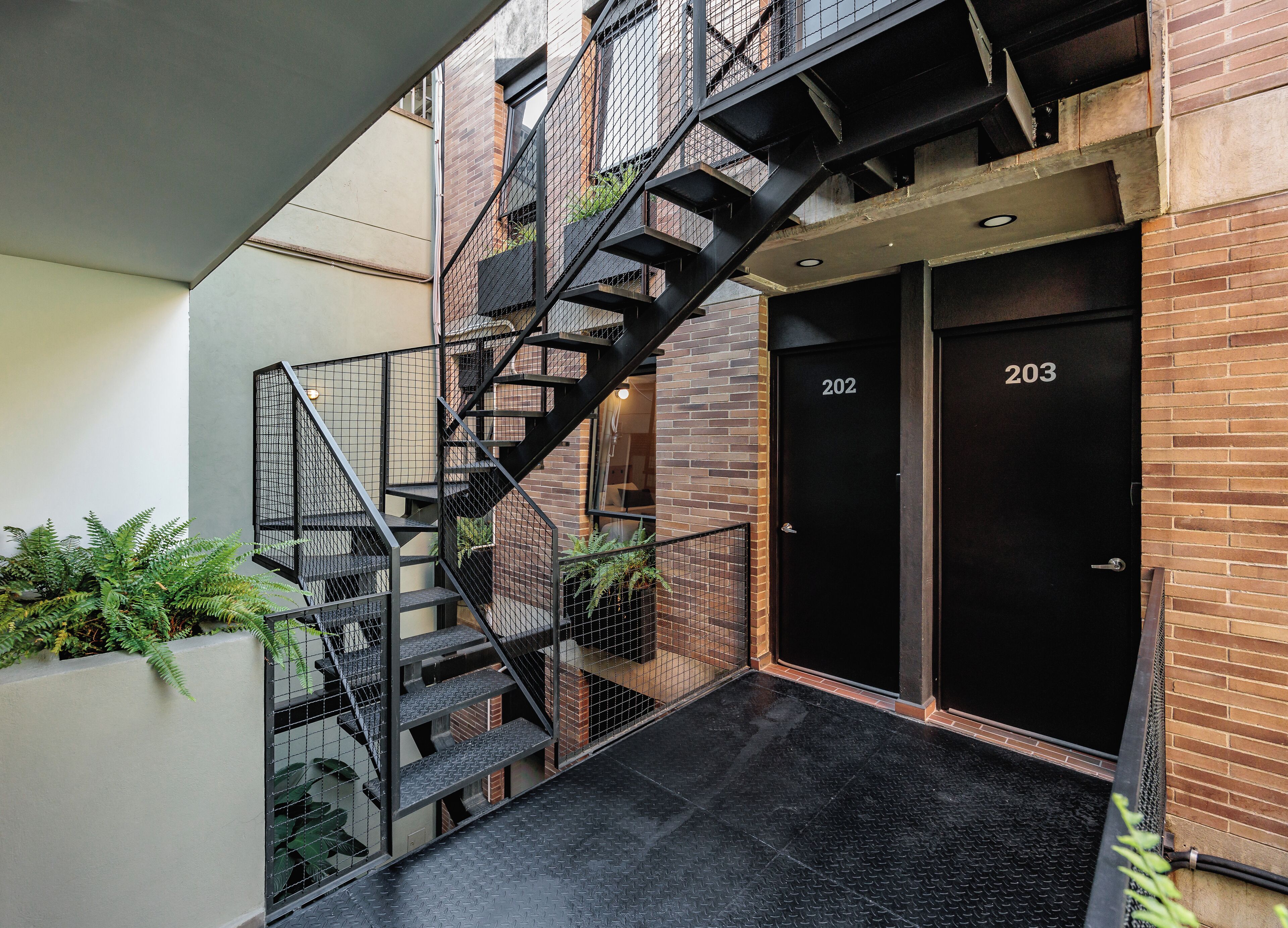 The Somos Flats Laureles