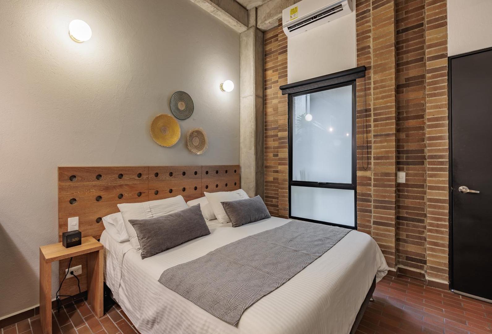 The Somos Flats Laureles