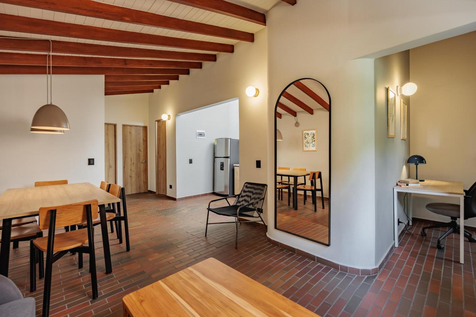 The Somos Flats Laureles