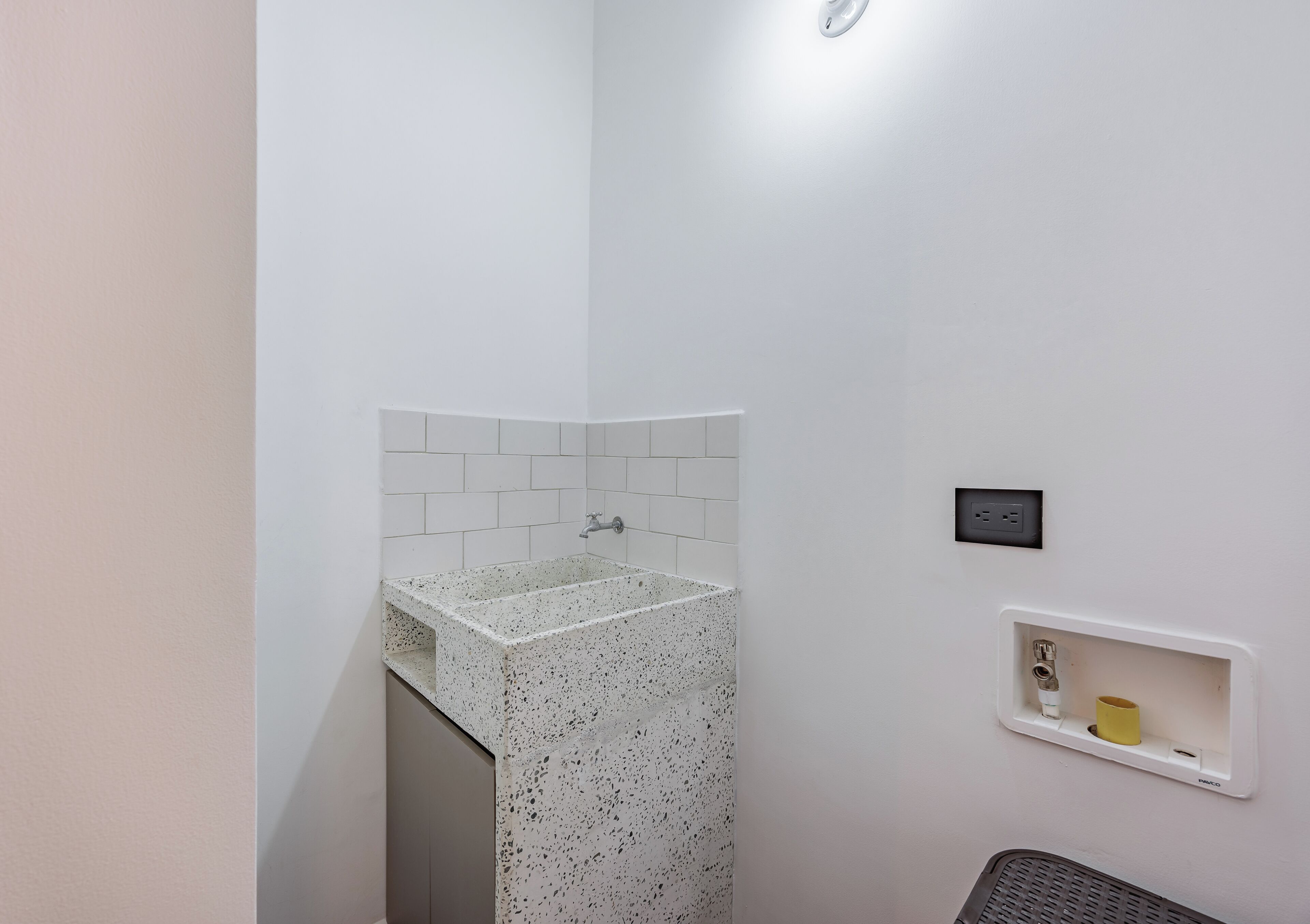 The Somos Flats Laureles