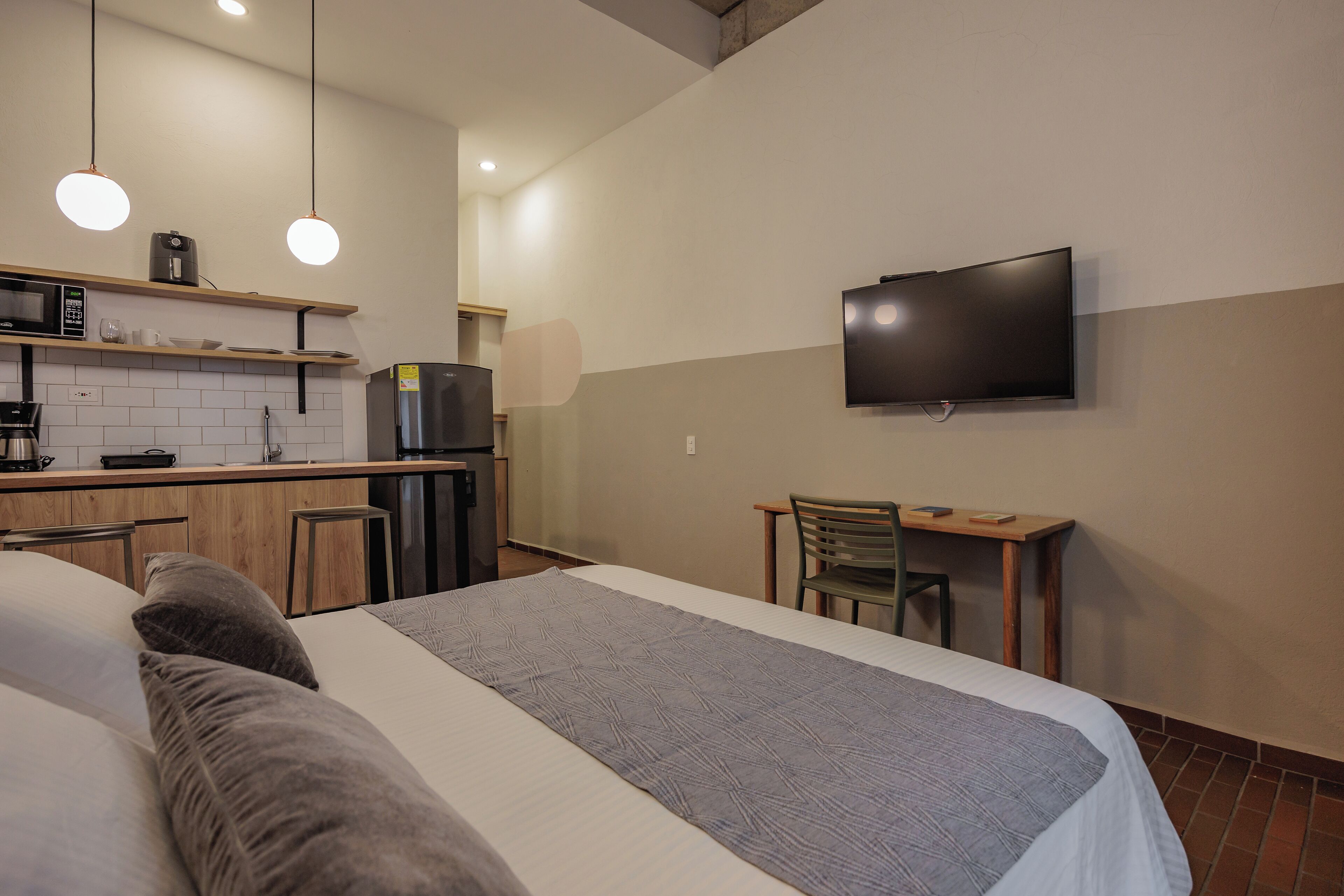 The Somos Flats Laureles