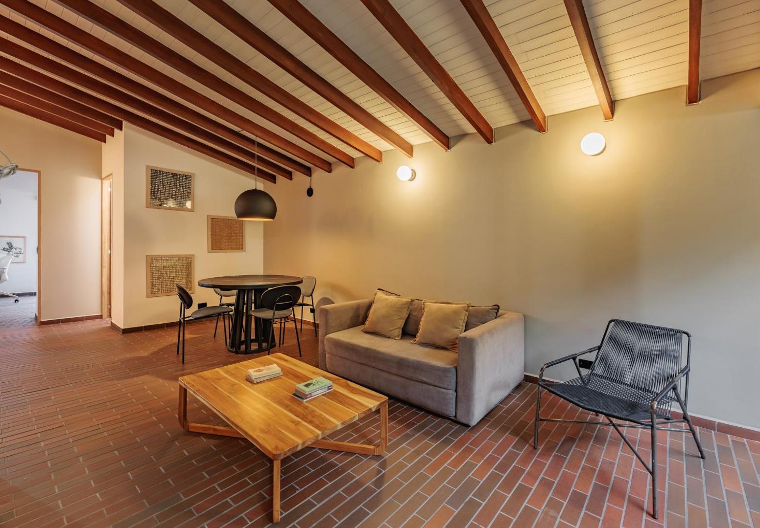 The Somos Flats Laureles