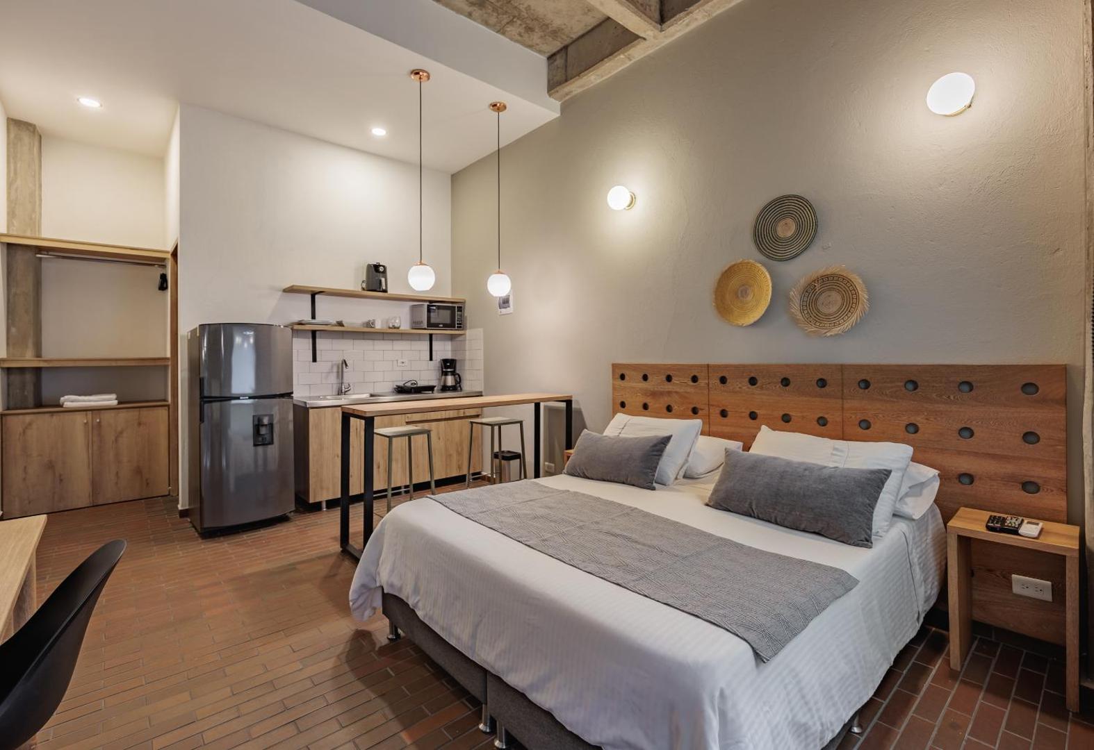 The Somos Flats Laureles