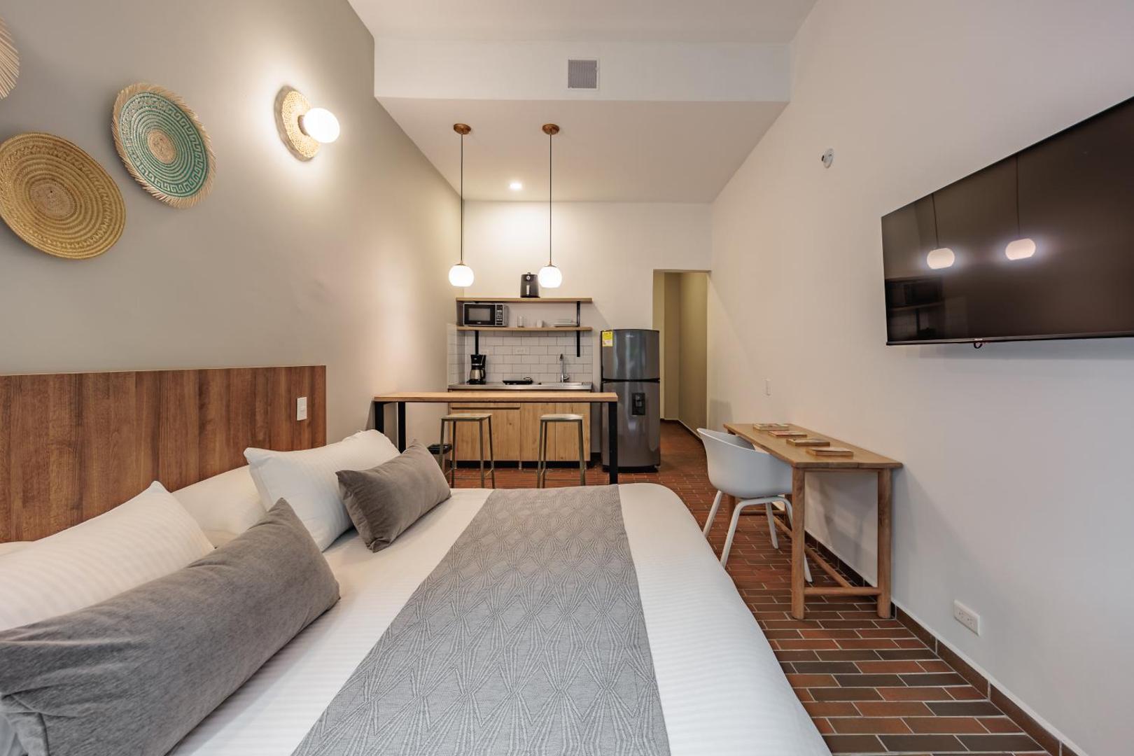 The Somos Flats Laureles