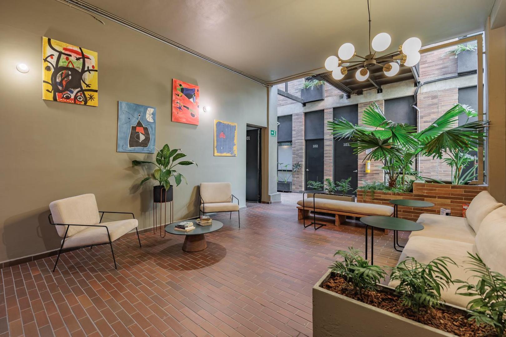 The Somos Flats Laureles