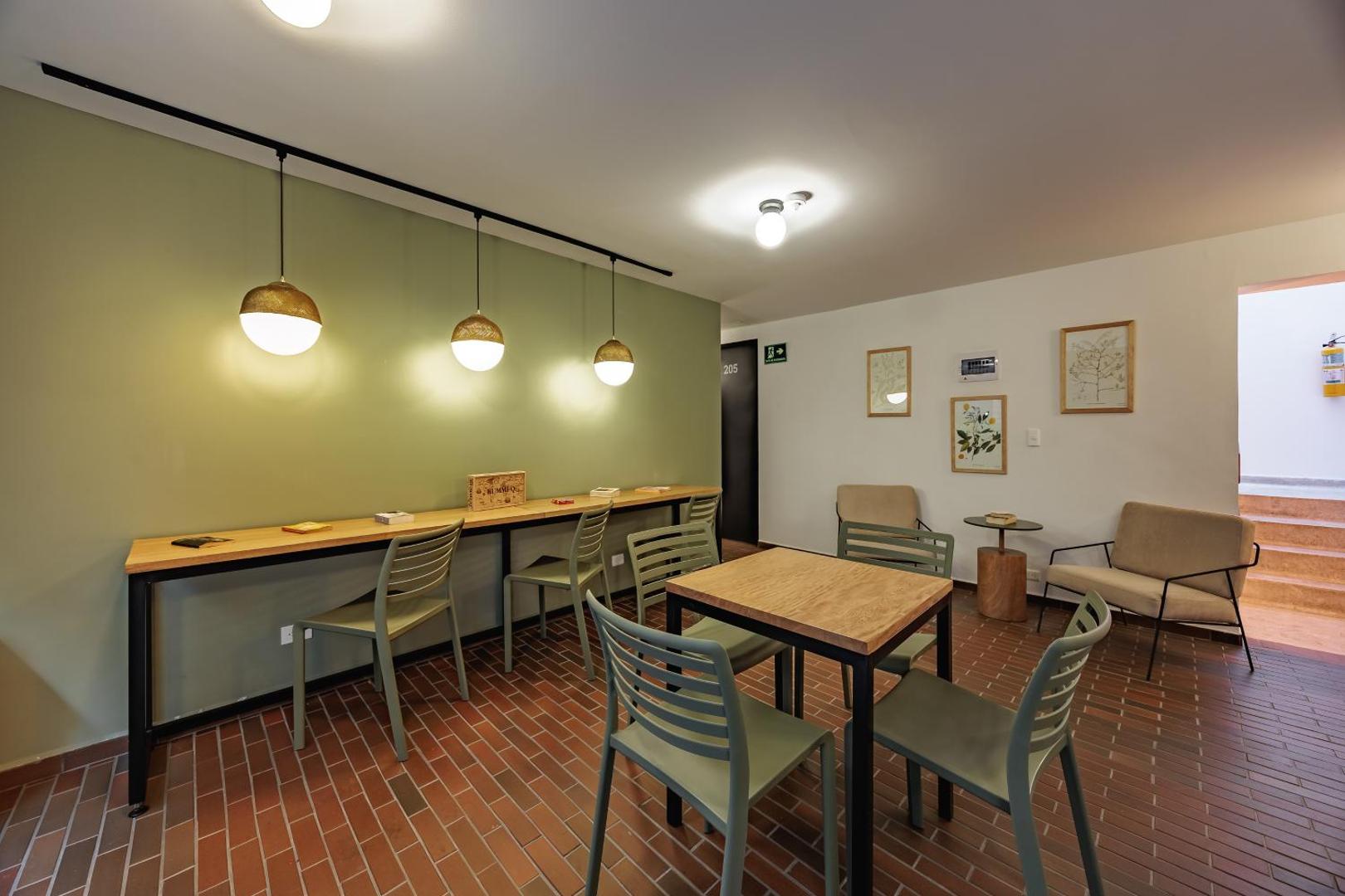 The Somos Flats Laureles