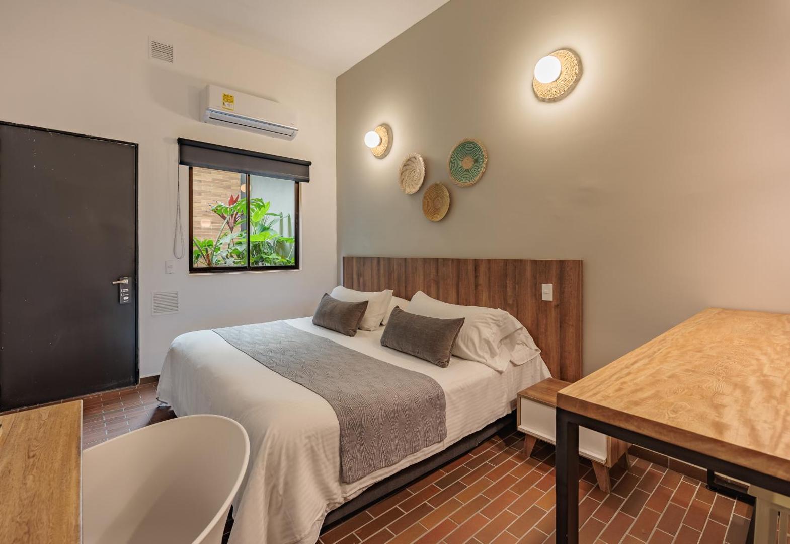 The Somos Flats Laureles