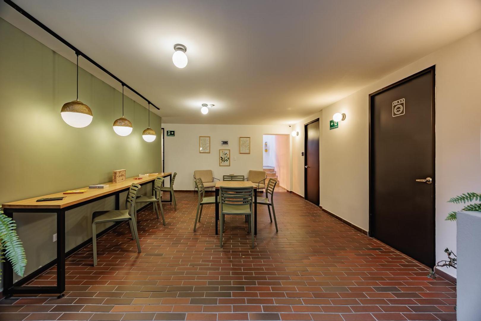 The Somos Flats Laureles