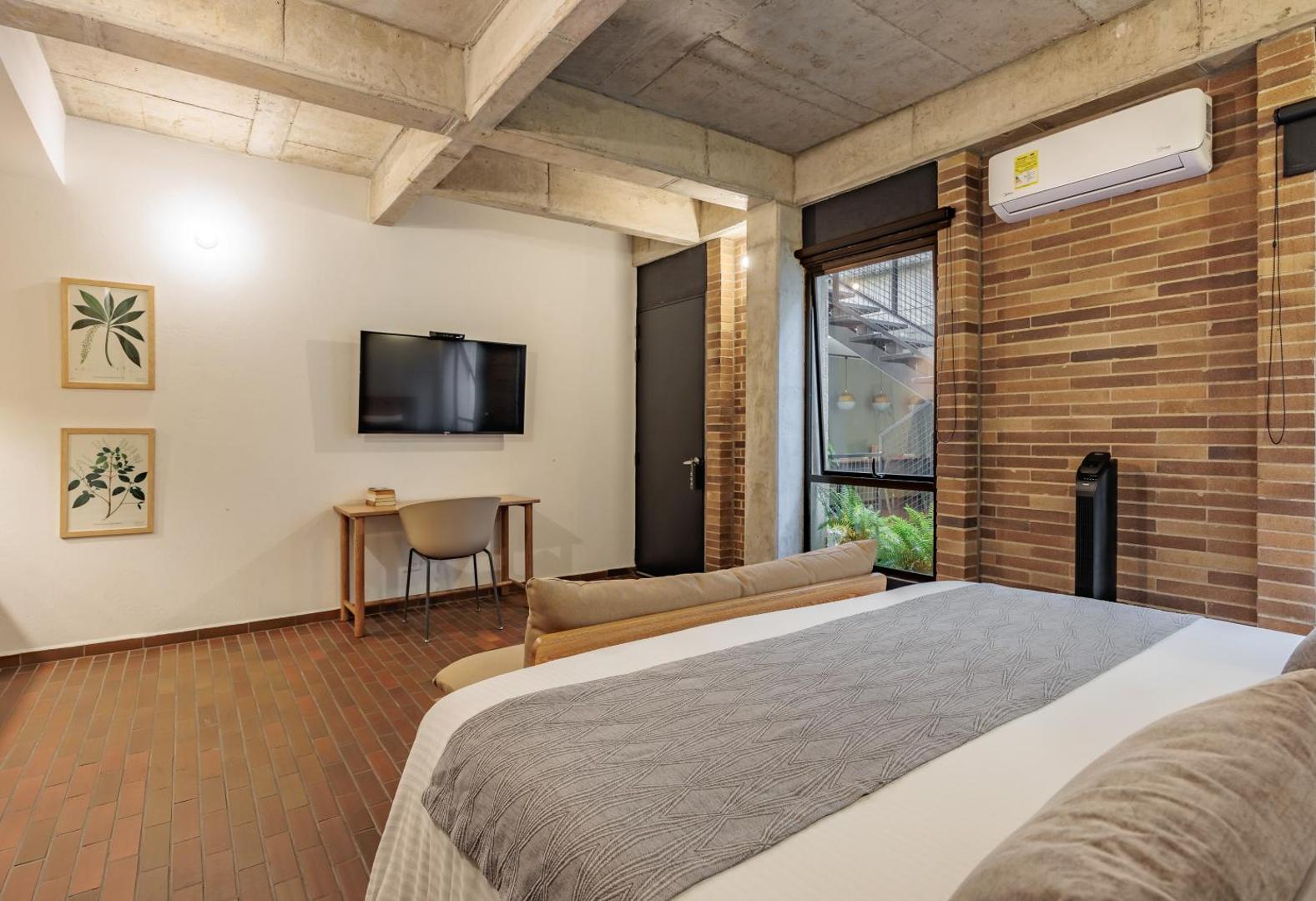 The Somos Flats Laureles