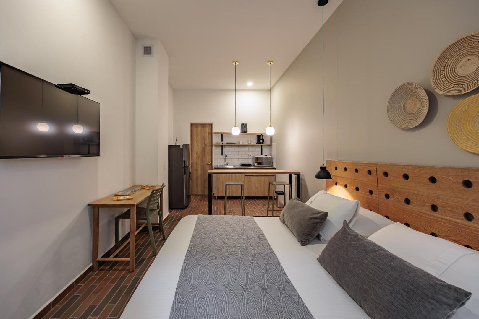 The Somos Flats Laureles