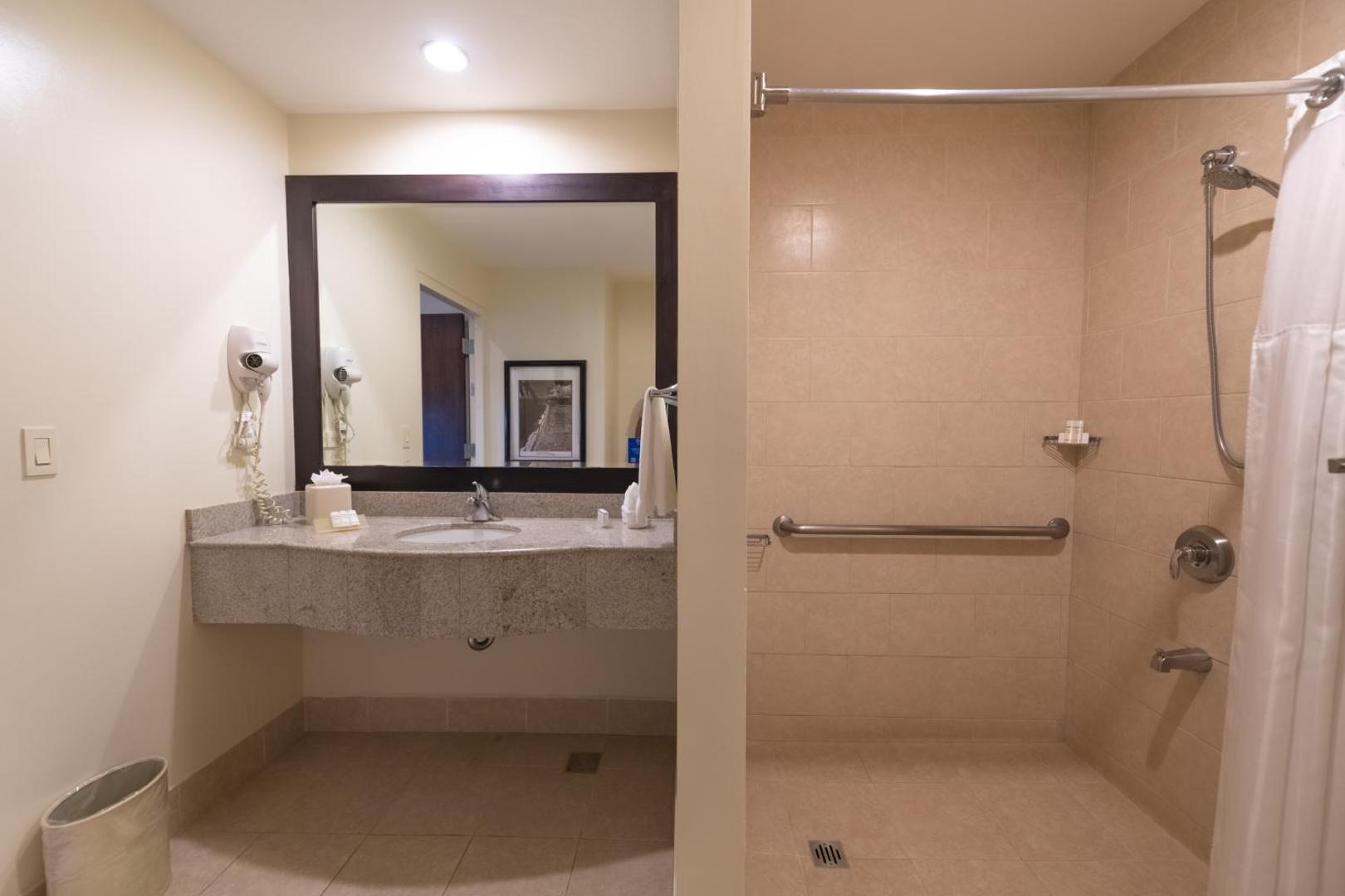 Hilton Garden Inn Guanacaste Airport Hilton Garden Inn Guanacaste Airport