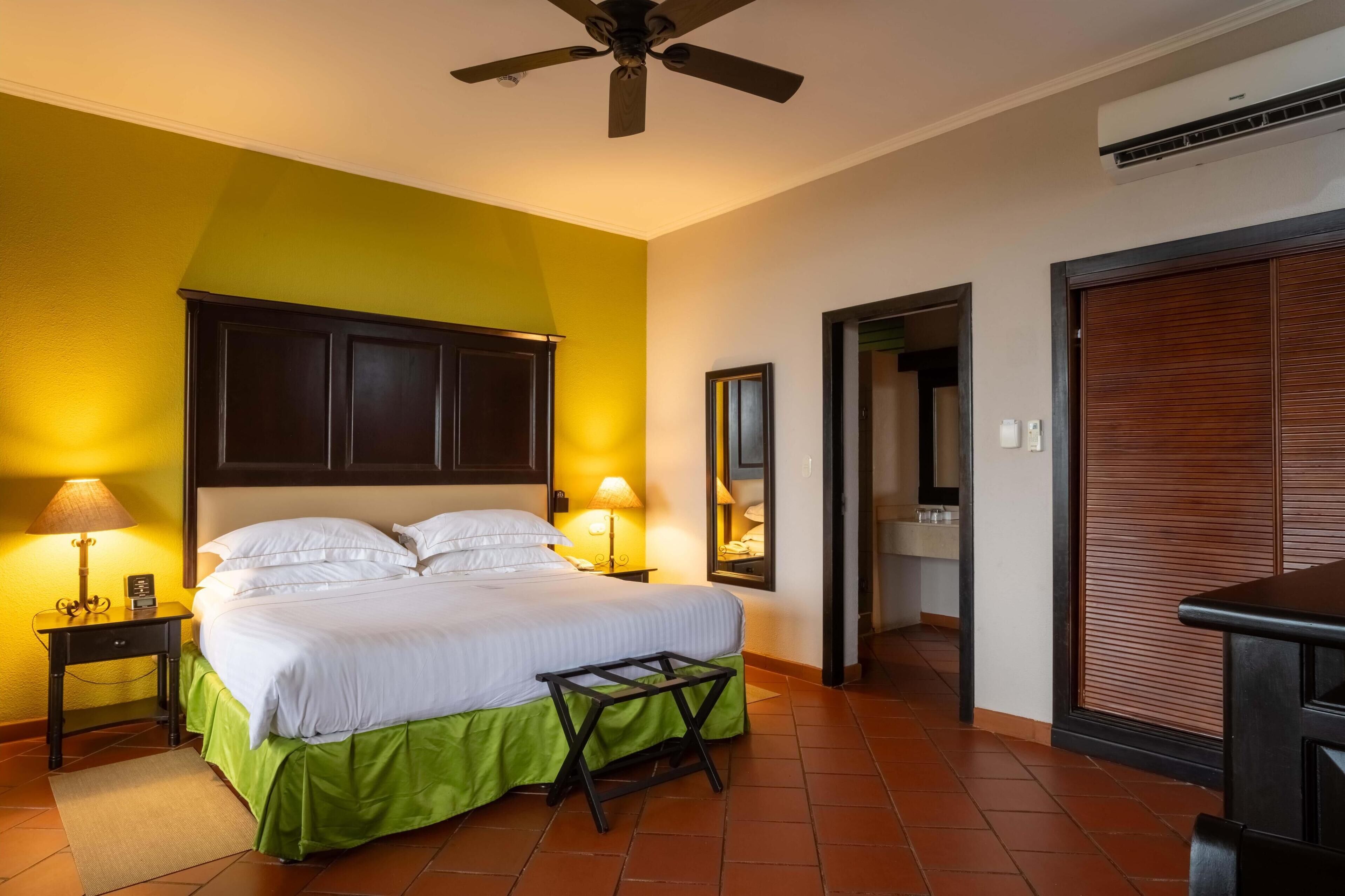 Occidental Papagayo Occidental Papagayo