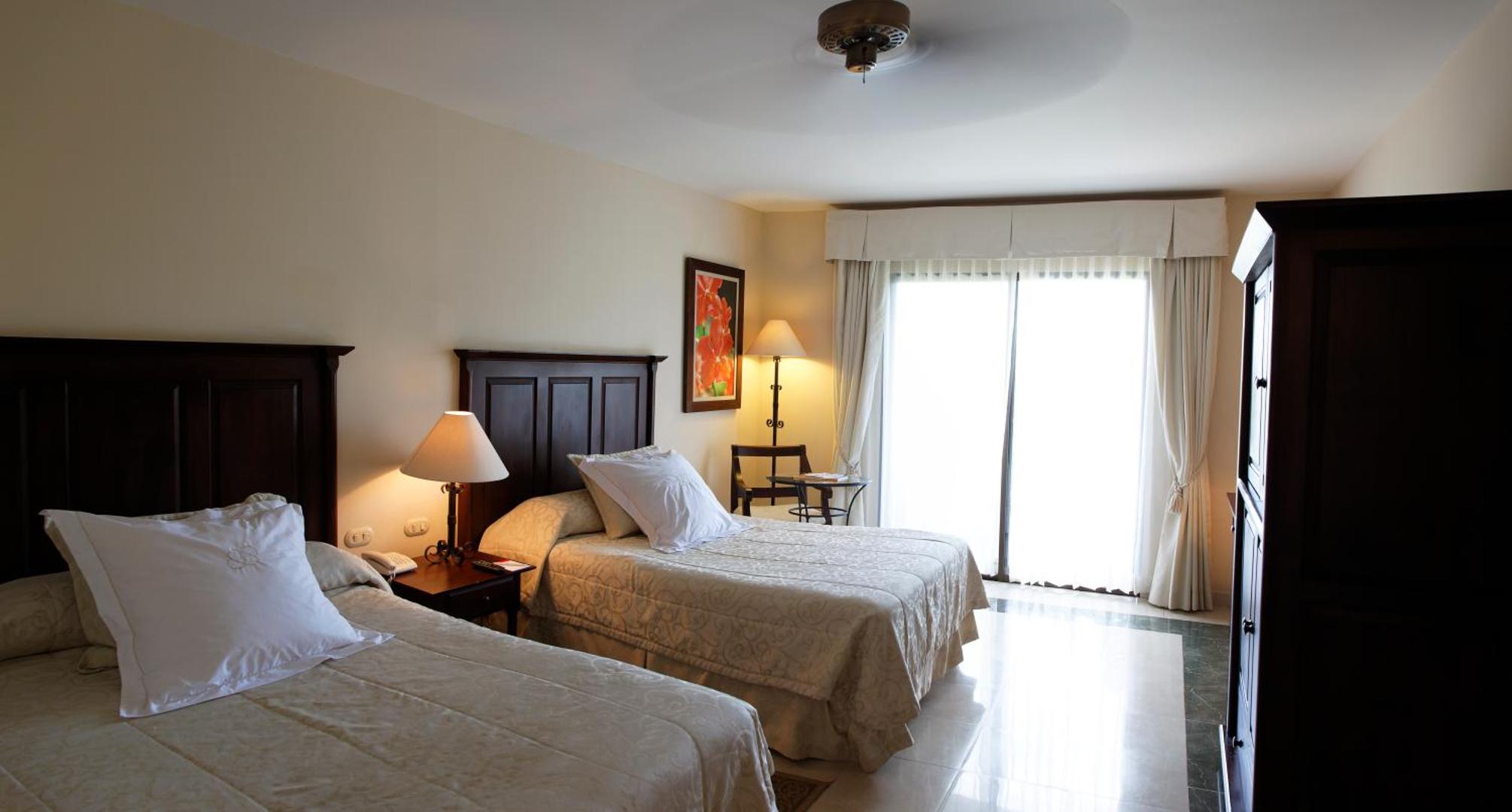 Occidental Papagayo Occidental Papagayo